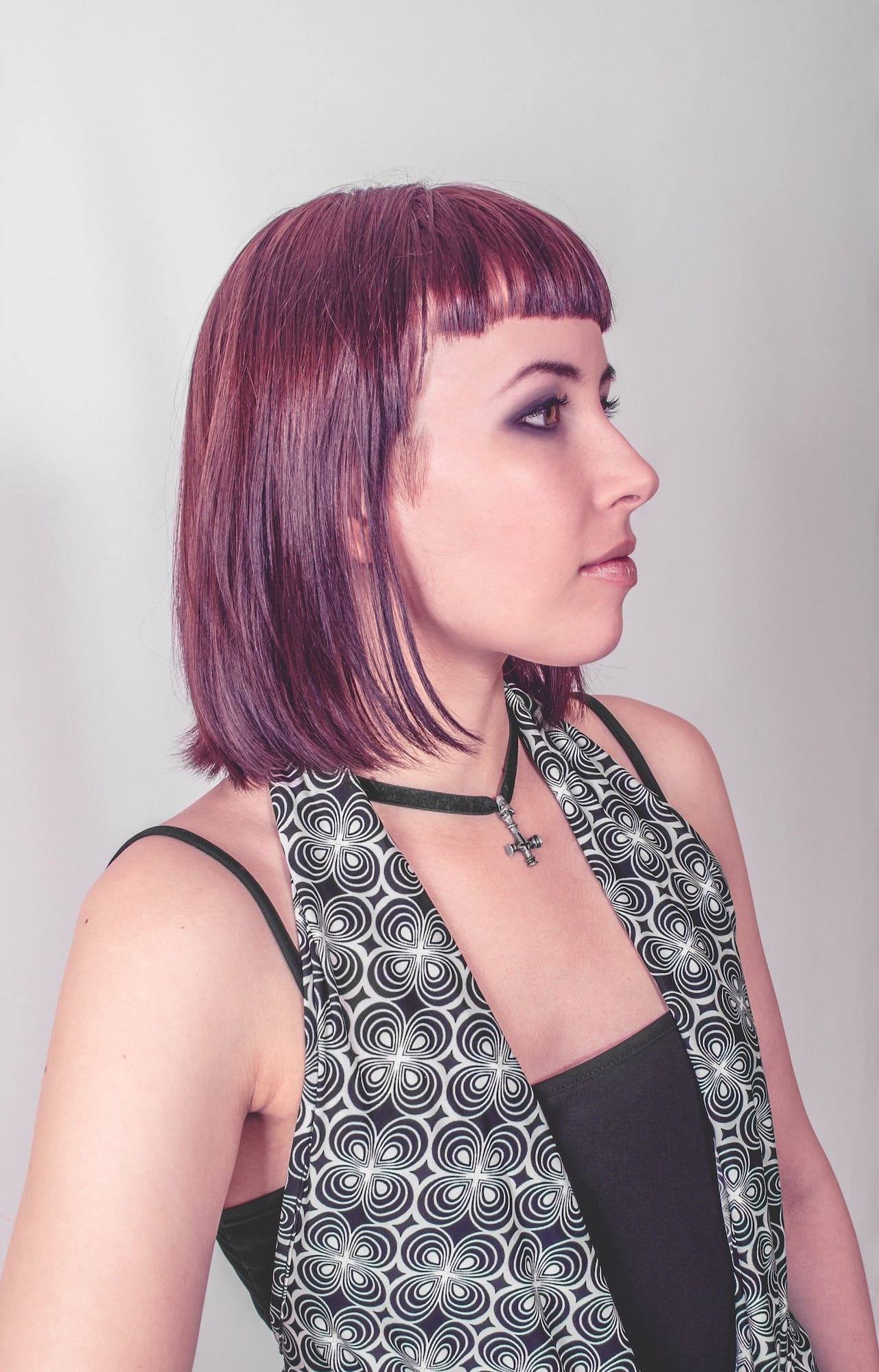 Punya rambut tipis? Micro bangs solusinya. (Foto: iStock by Getty Images)