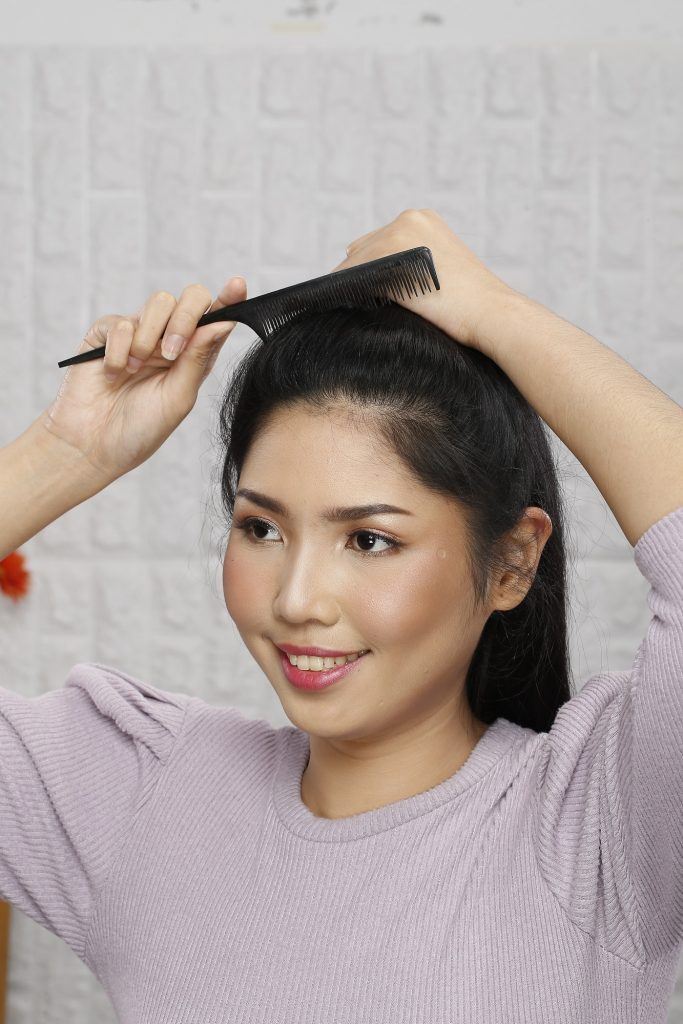 fungsi hairspray untuk menyasak rambut