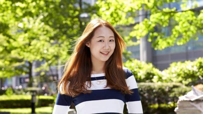 Siapa bilang warna auburn tidak cocok untuk kulit Asia? (Foto: Shutterstock)