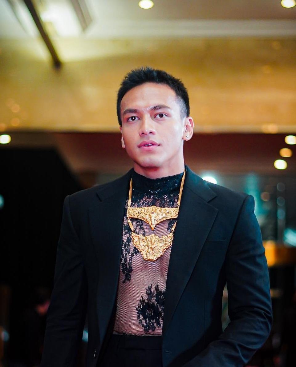 Rambut cepak juga makin bikin tampilan Jefri lebih manly. (Foto: Instagram.com/jefrinichol)