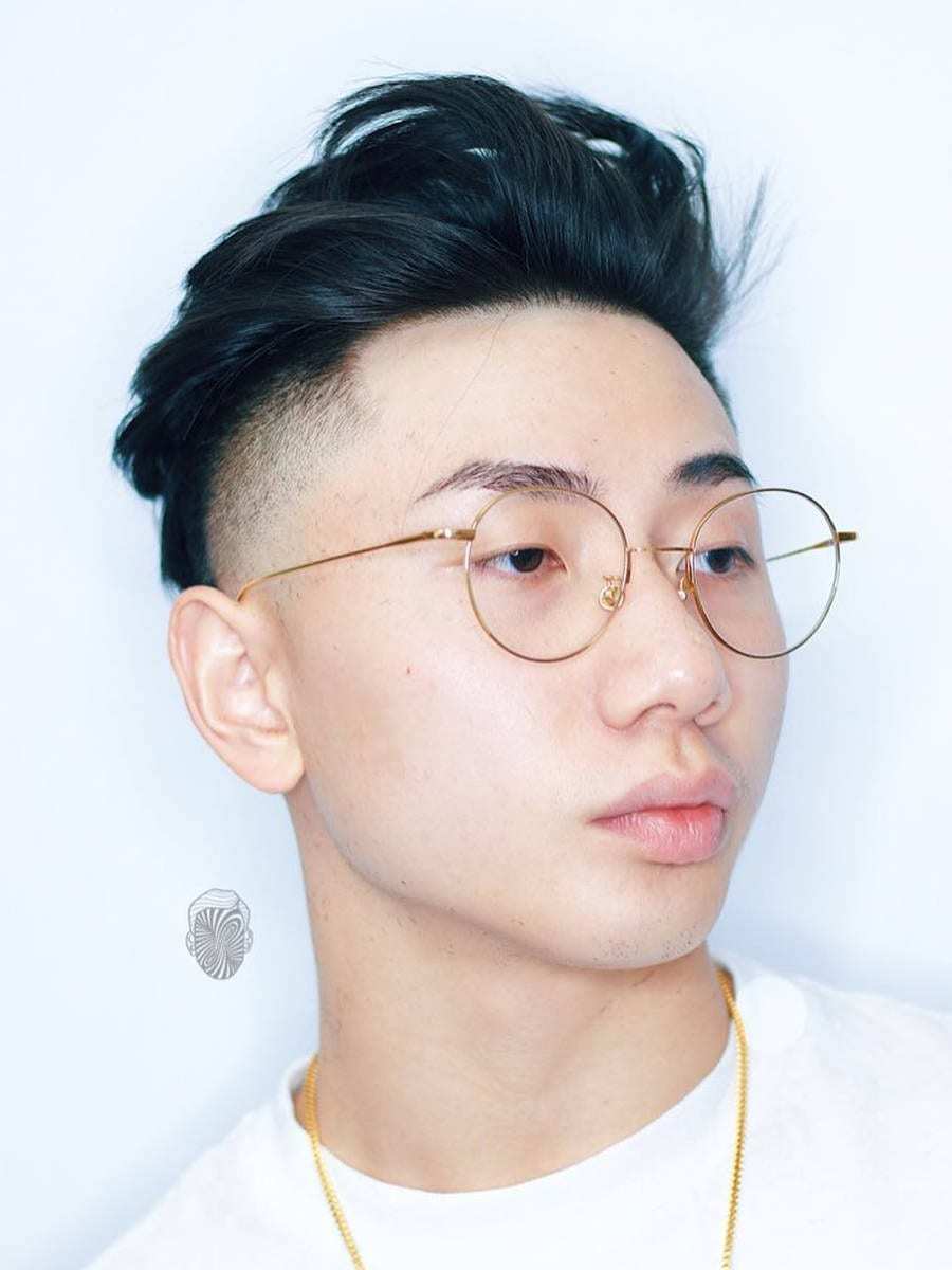 Tata rambut gondrongmu dengan gaya slick back. (Foto: Haircut Inspiration)