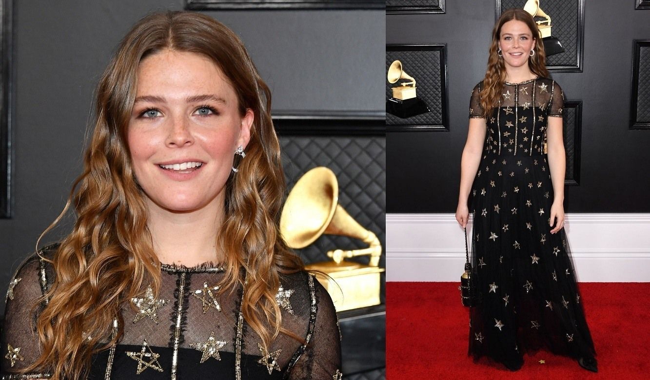 Meggie Rogers memilih gaya middle parted hair  yang klasik. (Foto: Getty Images)