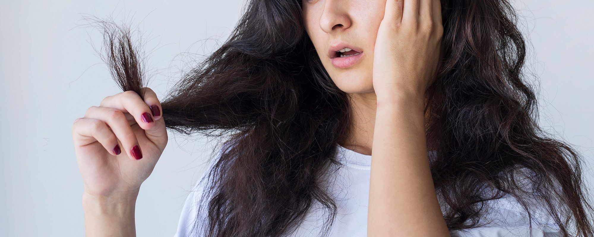 8 Penyebab Rambut Kering yang Sering Disepelekan