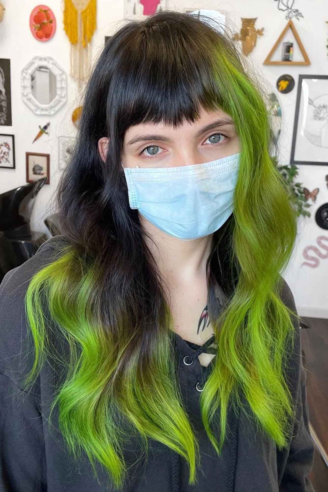 Tak perlu mengecat seluruh rambut. (Foto: instagram/pinkdagger)