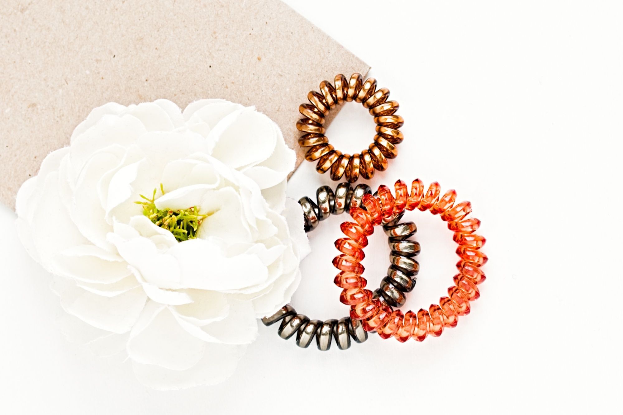 Karet rambut jenis ini tak akan meninggalkan bekas pada rambut. (Foto: Shutterstock)