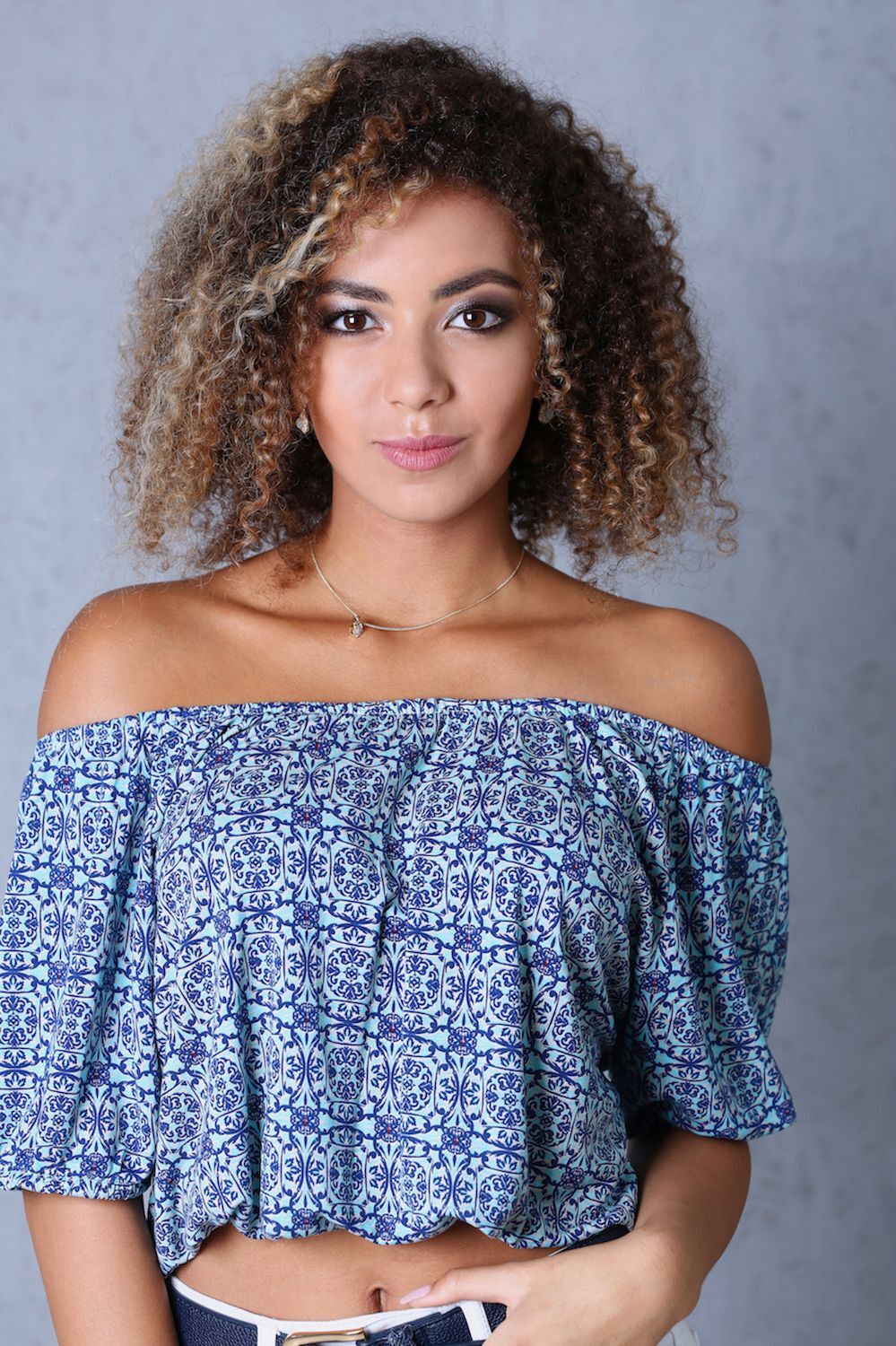 Rambut keriting juga bisa loh! (Foto: Shutterstock)