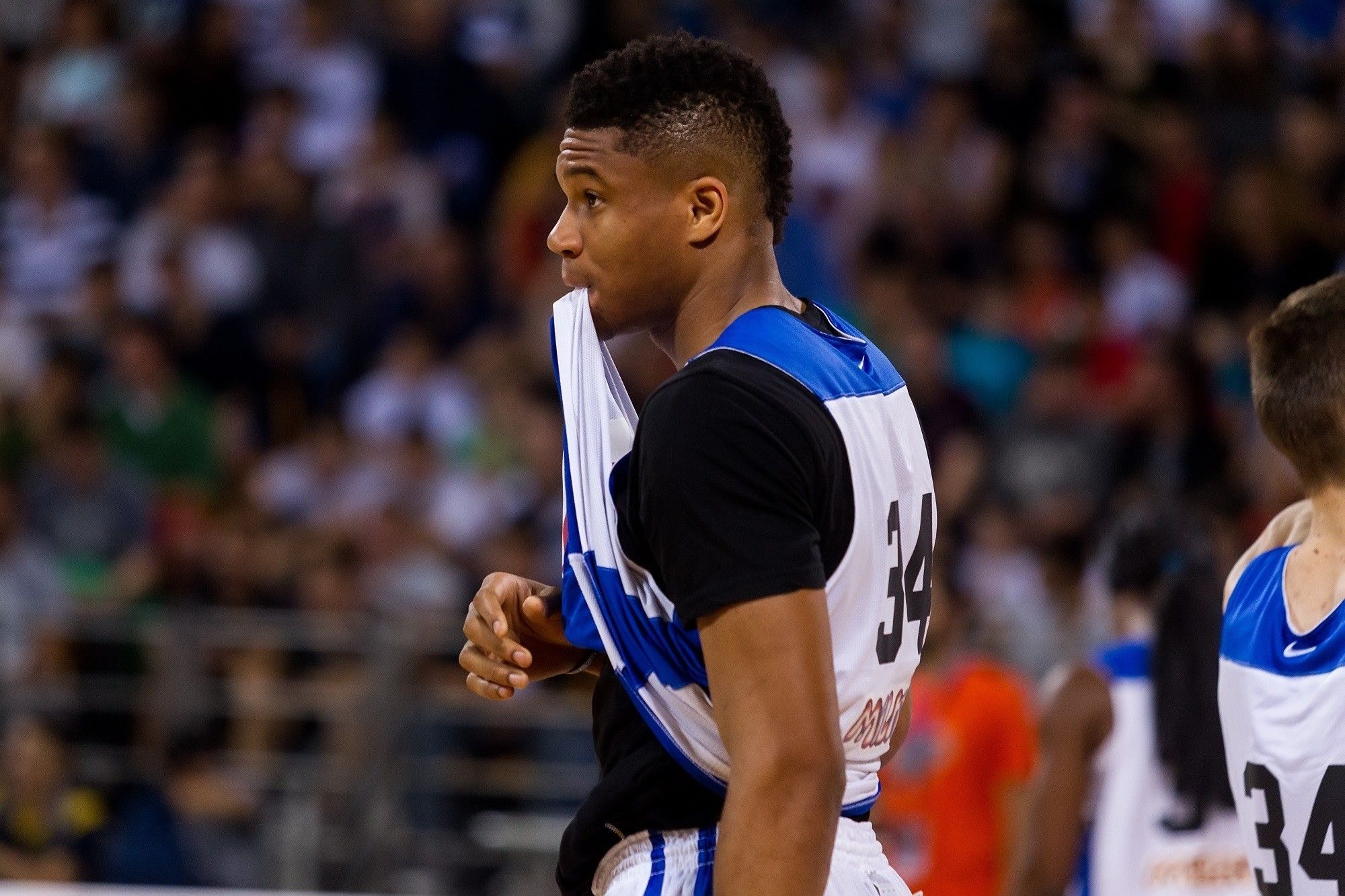 gaya rambut pemain nba mohawk giannis antetokounmpo