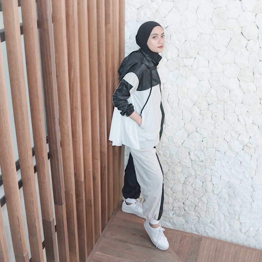 One set outfit hijab. (Foto: Instagram/ayudiac)