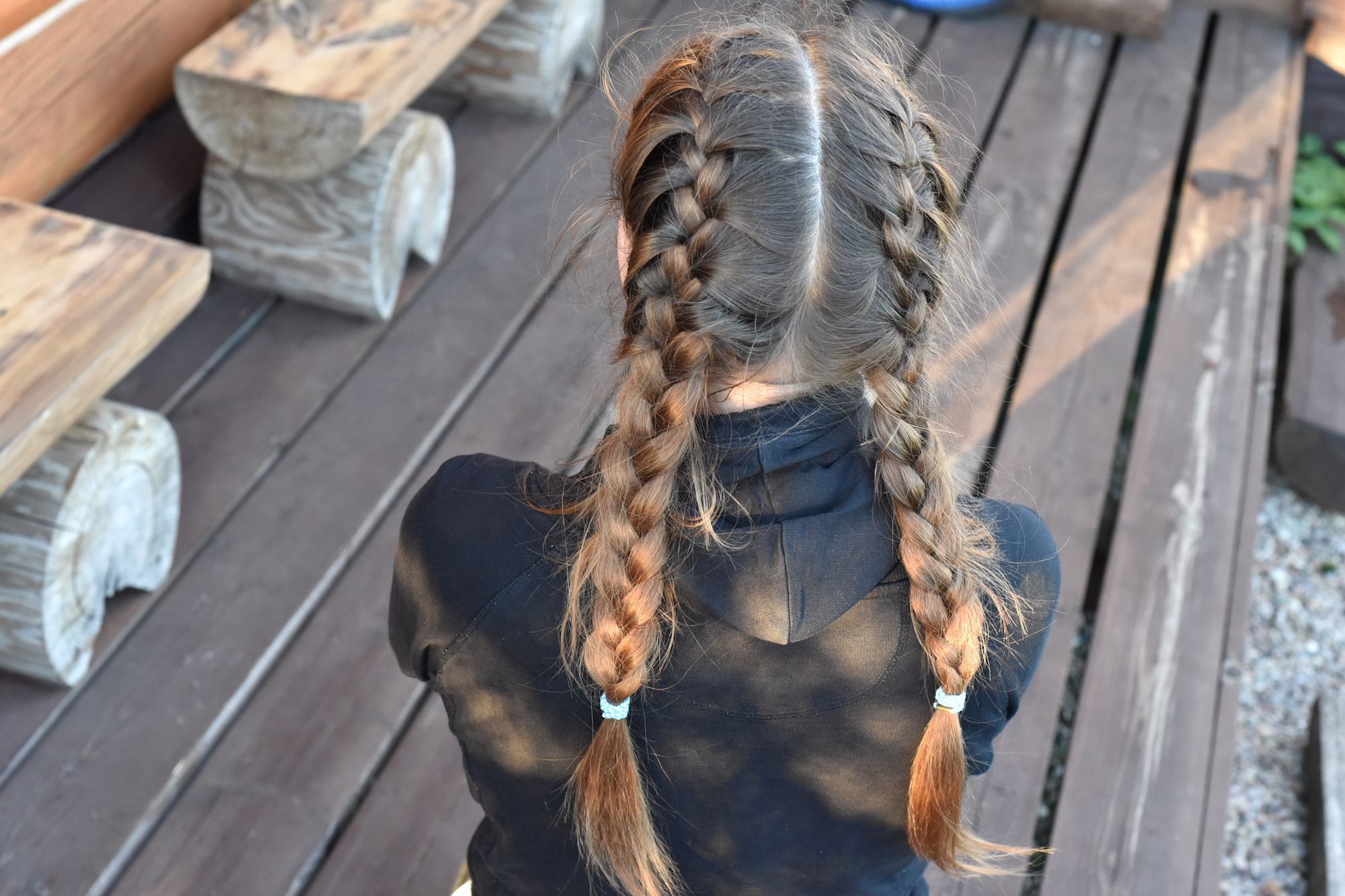 Gaya french braids selalu bisa diandalkan. (Foto: Shutterstock)