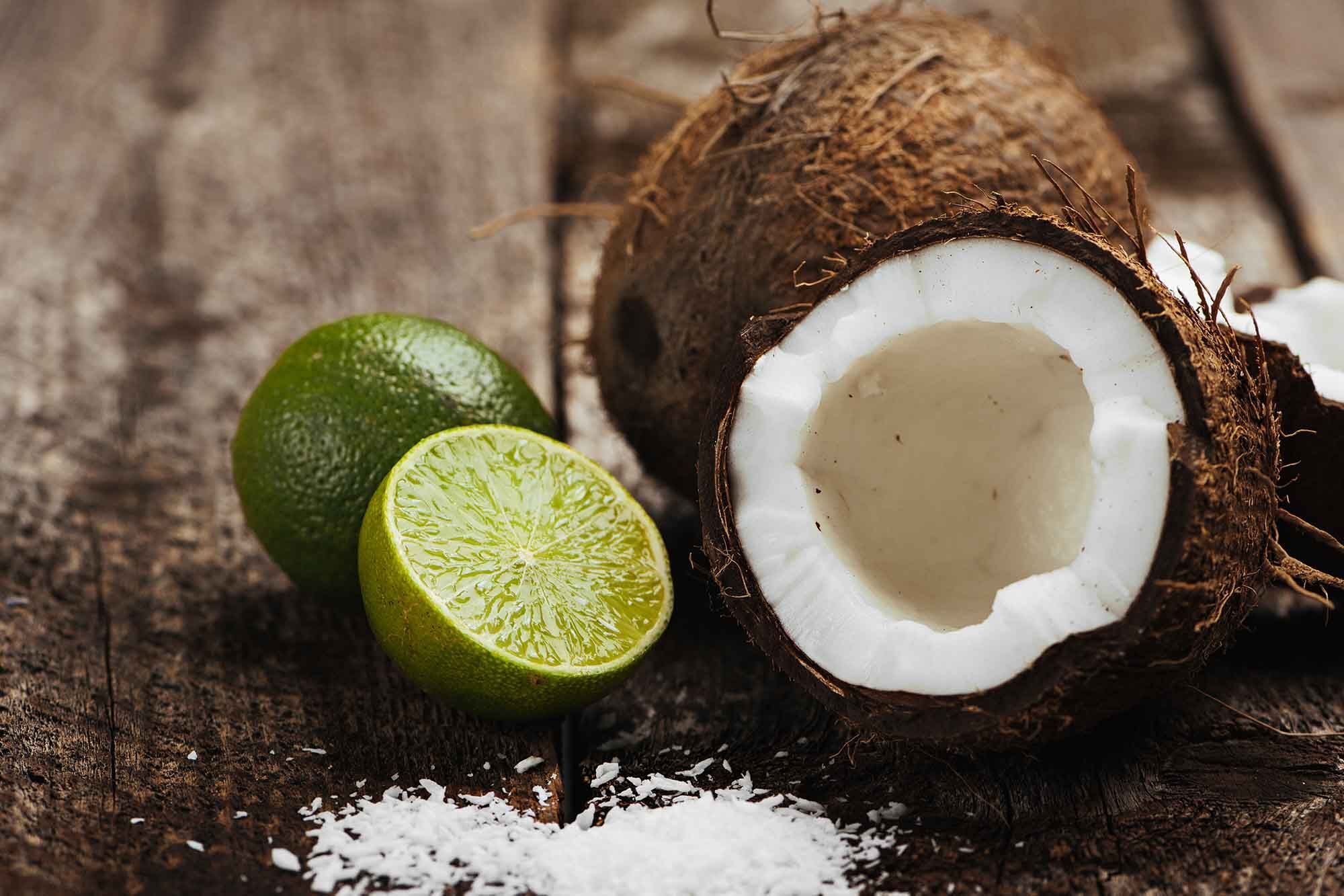 jeruk nipis dan minyak kelapa untuk menghilangkan ketombe