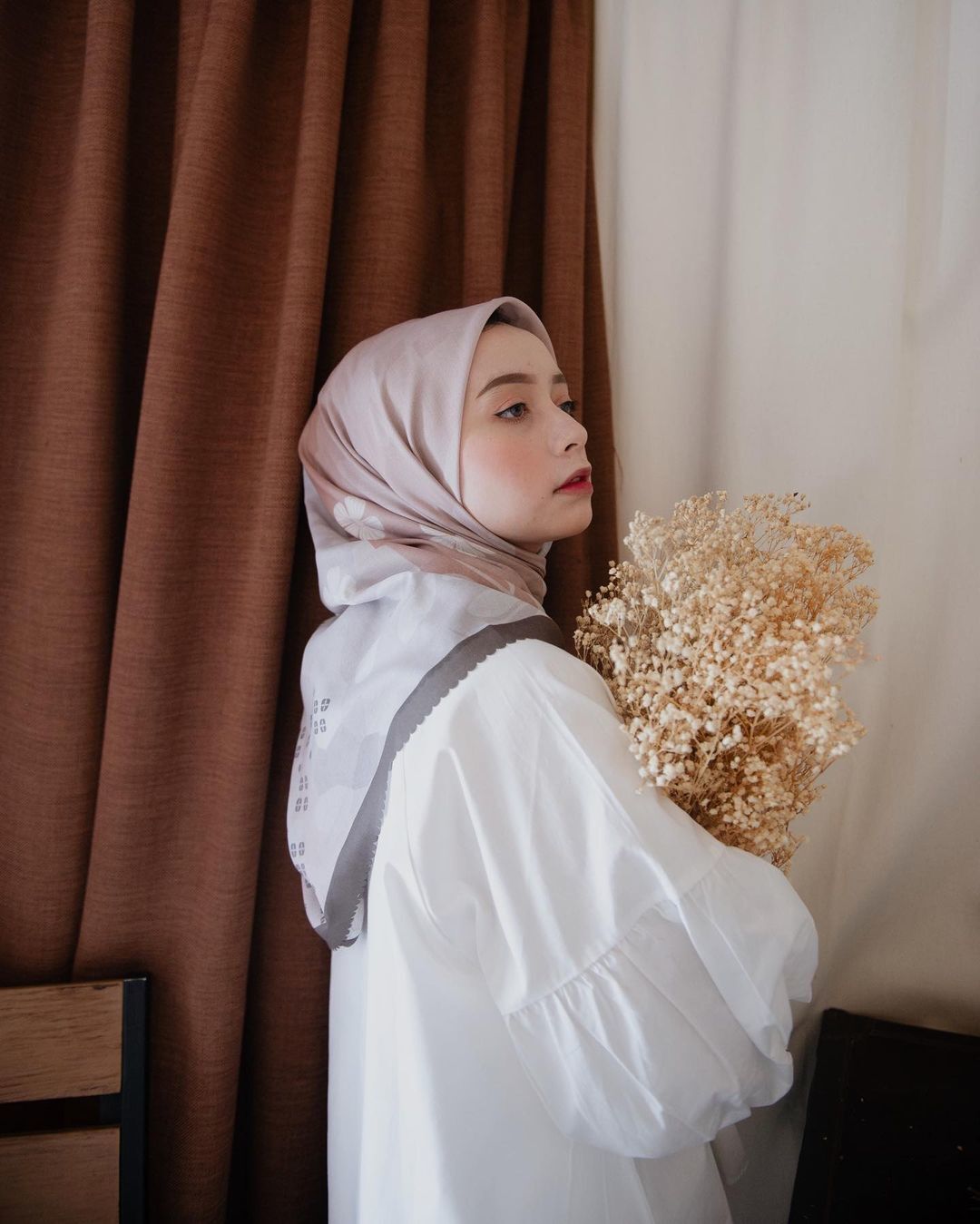 joyagh dengan printed scarf