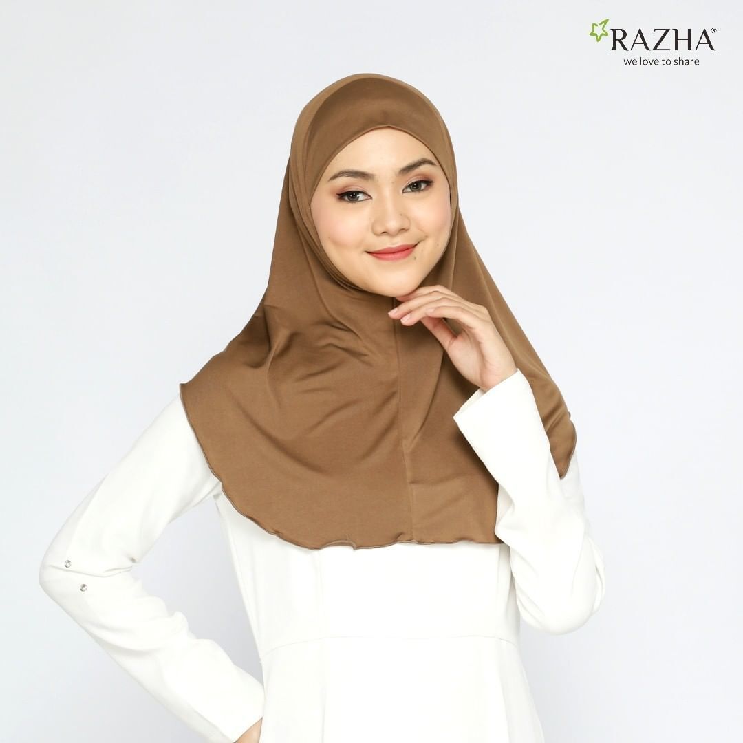 wanita mengenakan model ciput syar'i