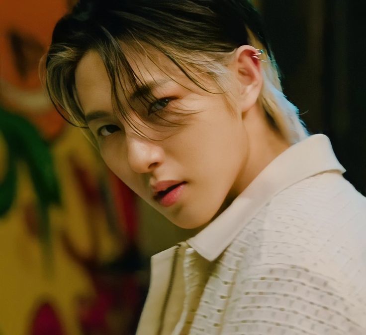 Peakaboo hairstyle juga pernah dicoba oleh Renjun NCT DREAM (Foto: Pinterest) 