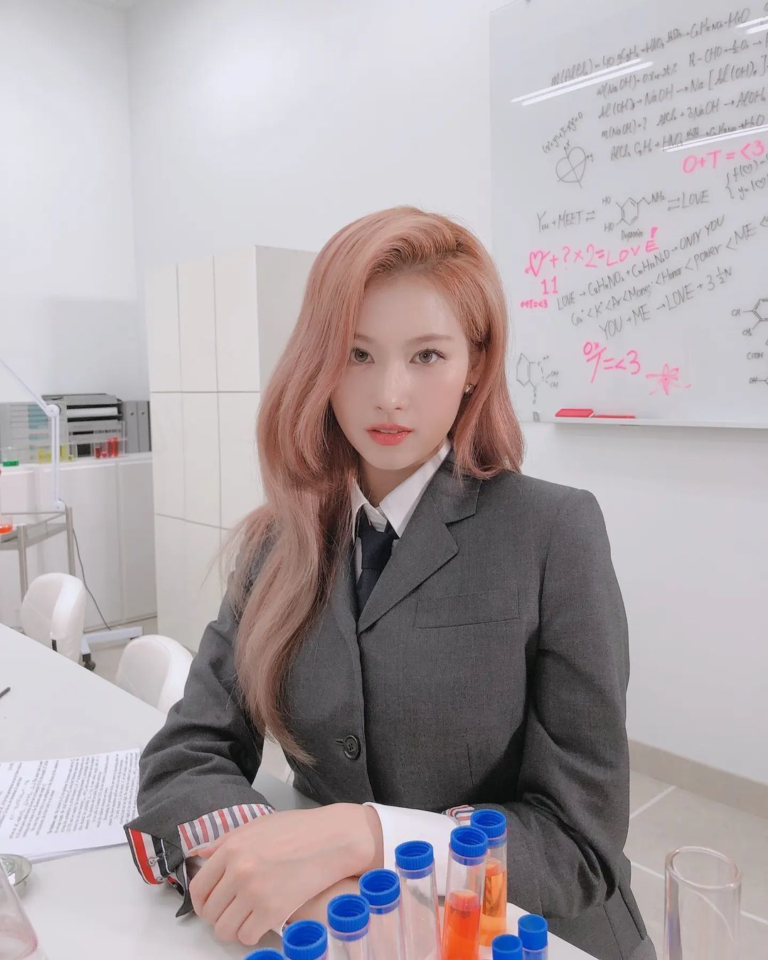 24 Model Rambut Panjang Terpopuler Rekomendasi Editor