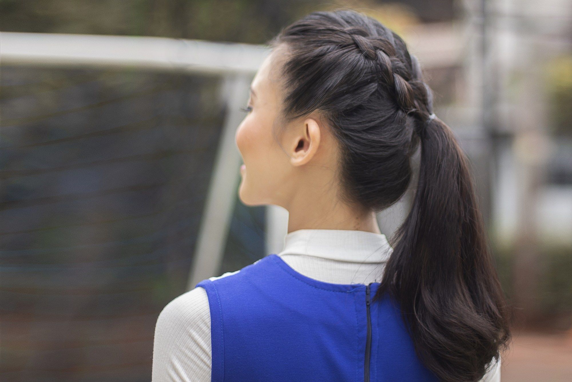 Kamu bisa mencobanya di rambut pendek maupun panjang. (Foto: Natasha Estelle)