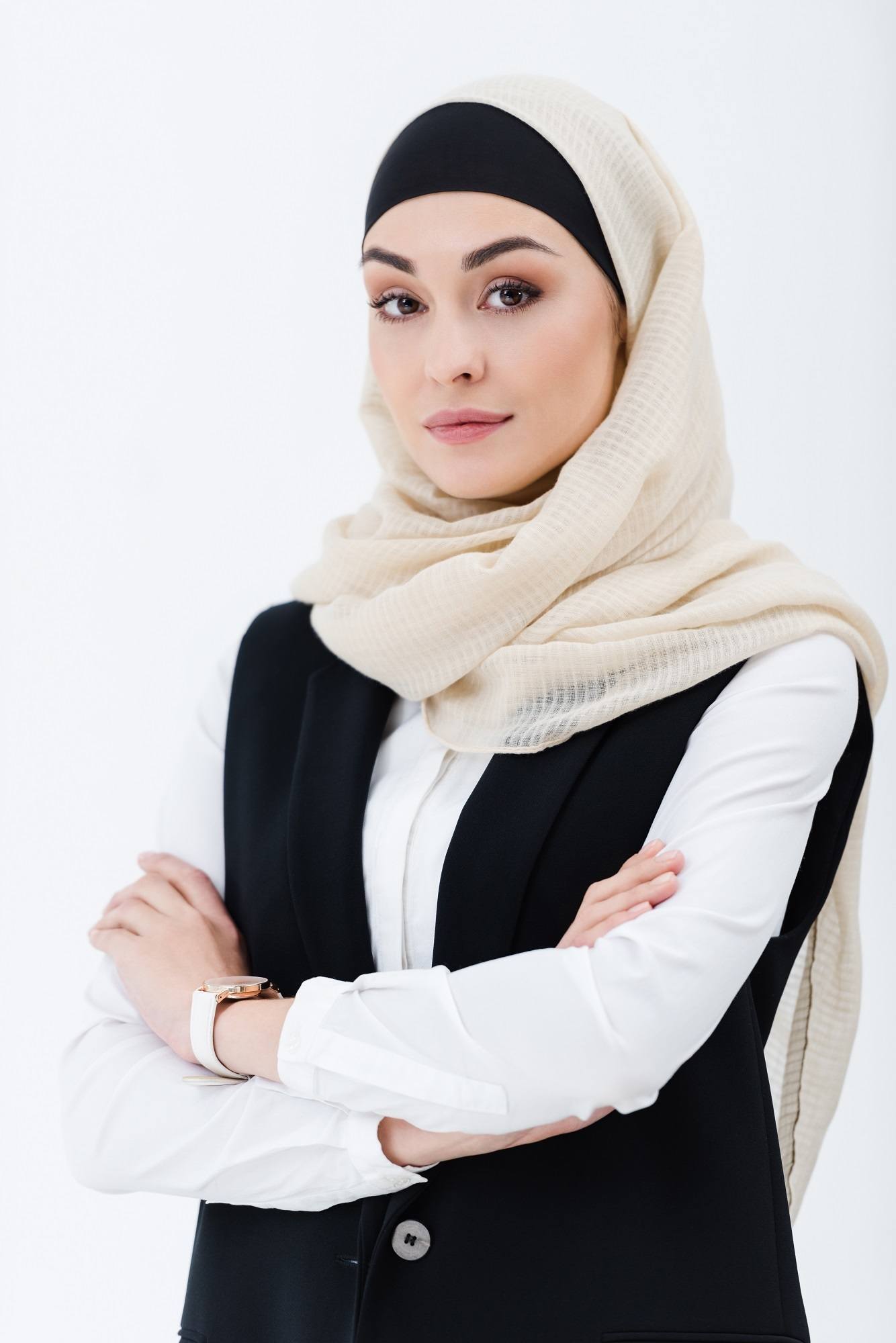 Gaya hijab ini cocok untuk penampilan formal. (Foto: Shutterstock)