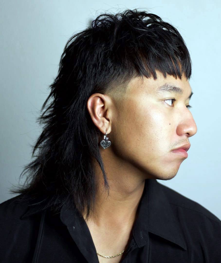 Terinspirasi dari gaya rambut anak punk, terciptalah gaya rambut mullet 2 jari! (Foto: Haircut Inspiration)