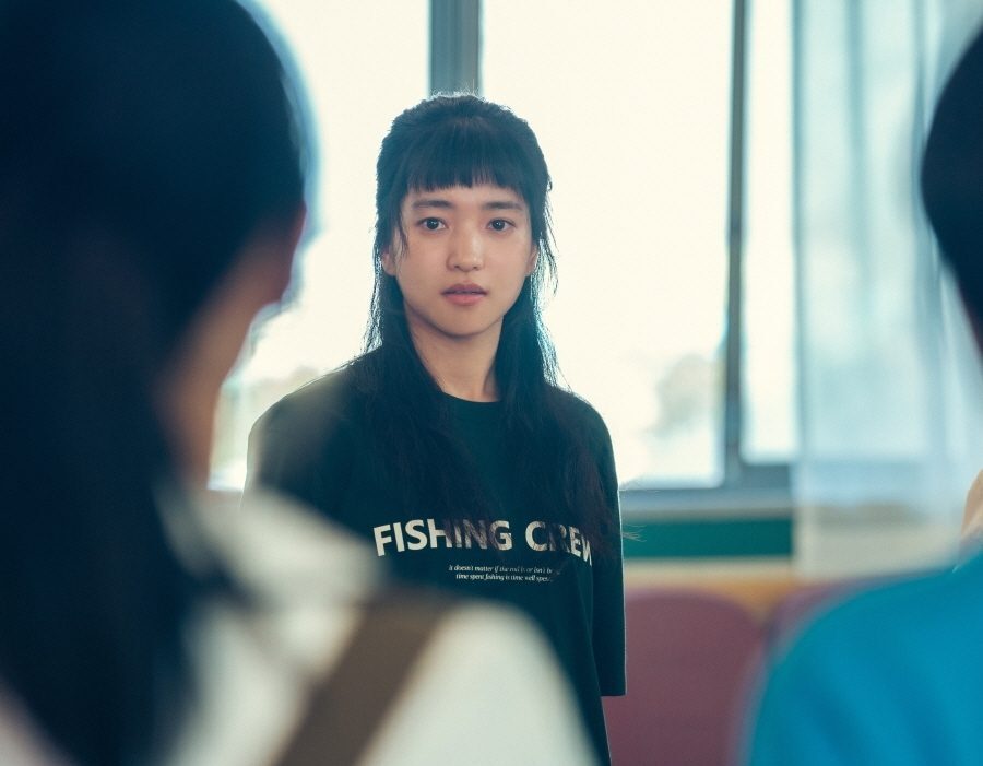 Tertarik punya poni rata jauh di atas alis? (Foto: K-Odyssey)