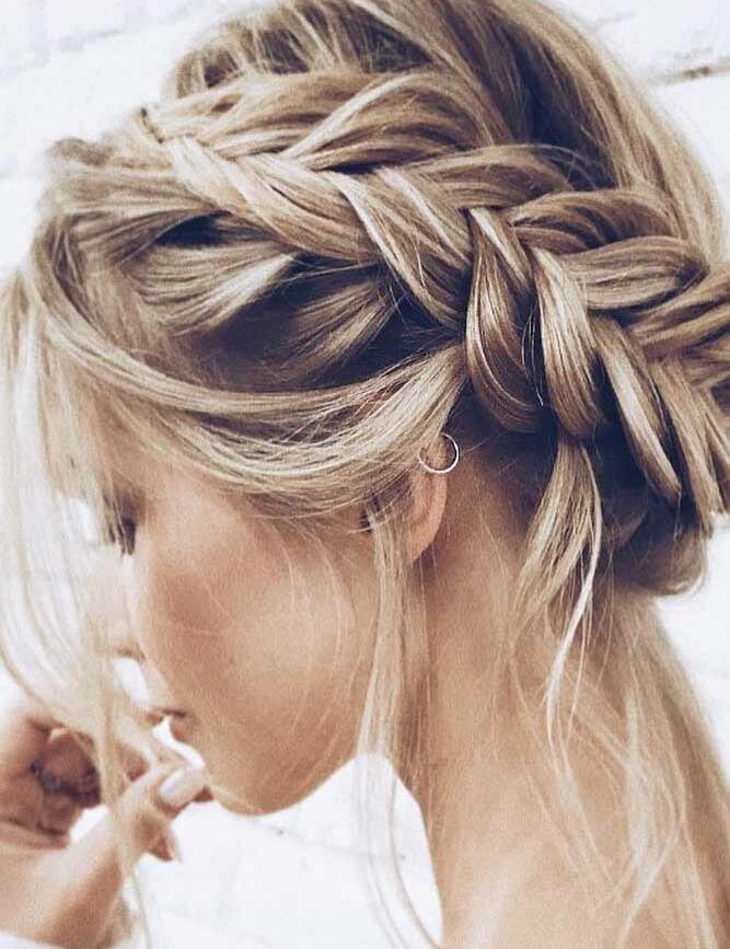 Fishtail dengan ikal. (Foto: Pinterest)