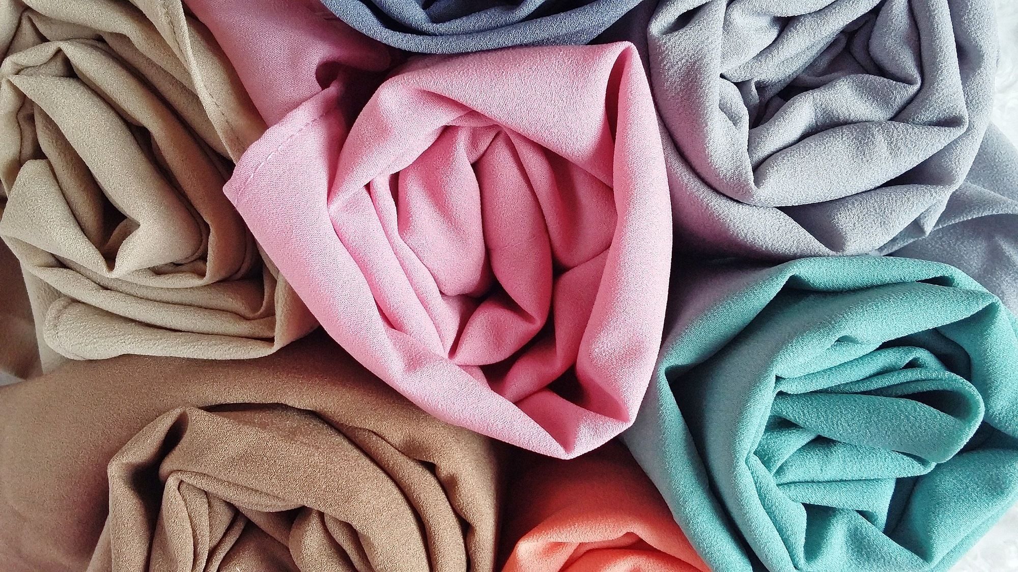 Bahan jilbab diamond italiano berwarna pastel