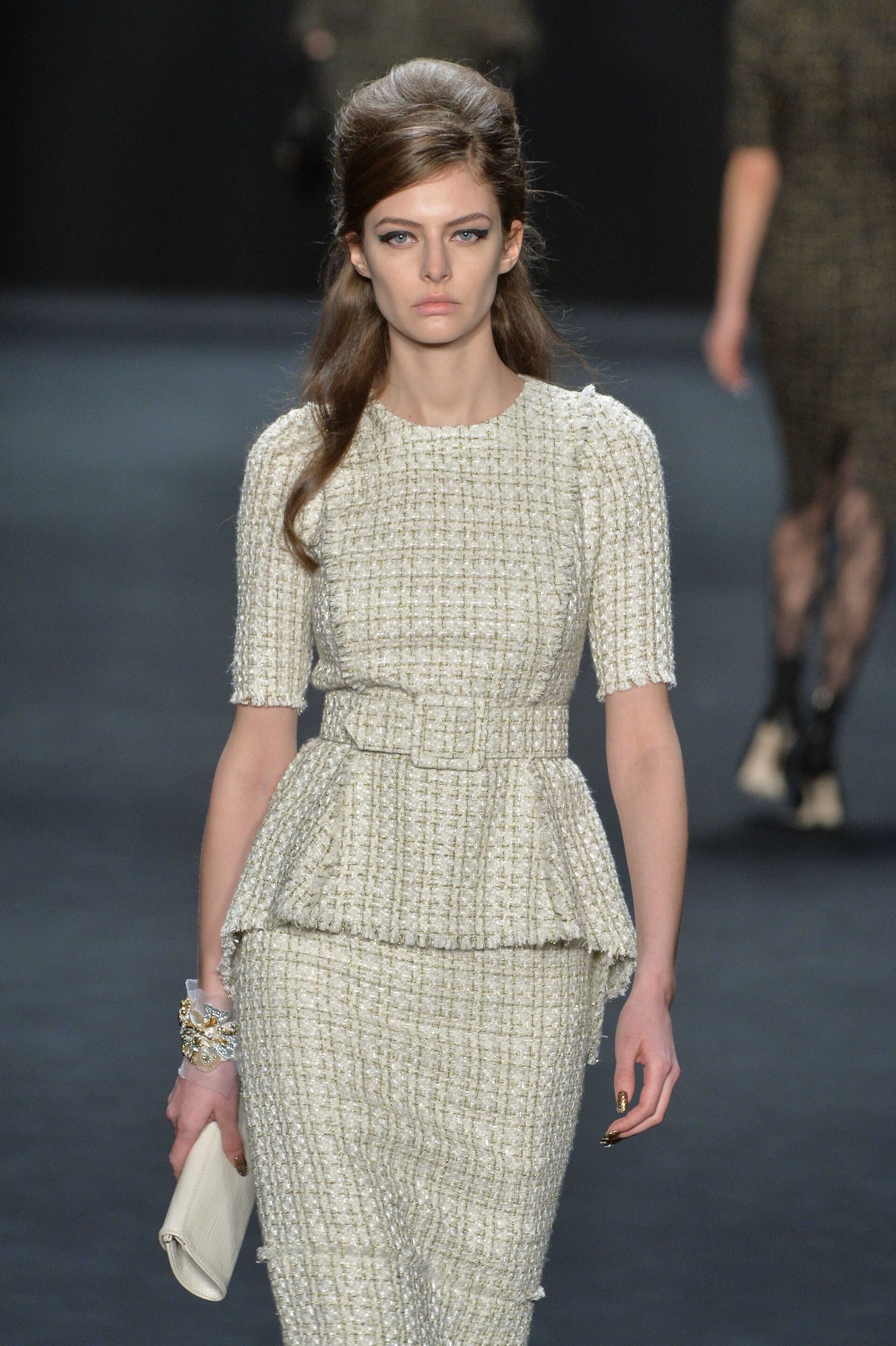 rambut beehive panjang