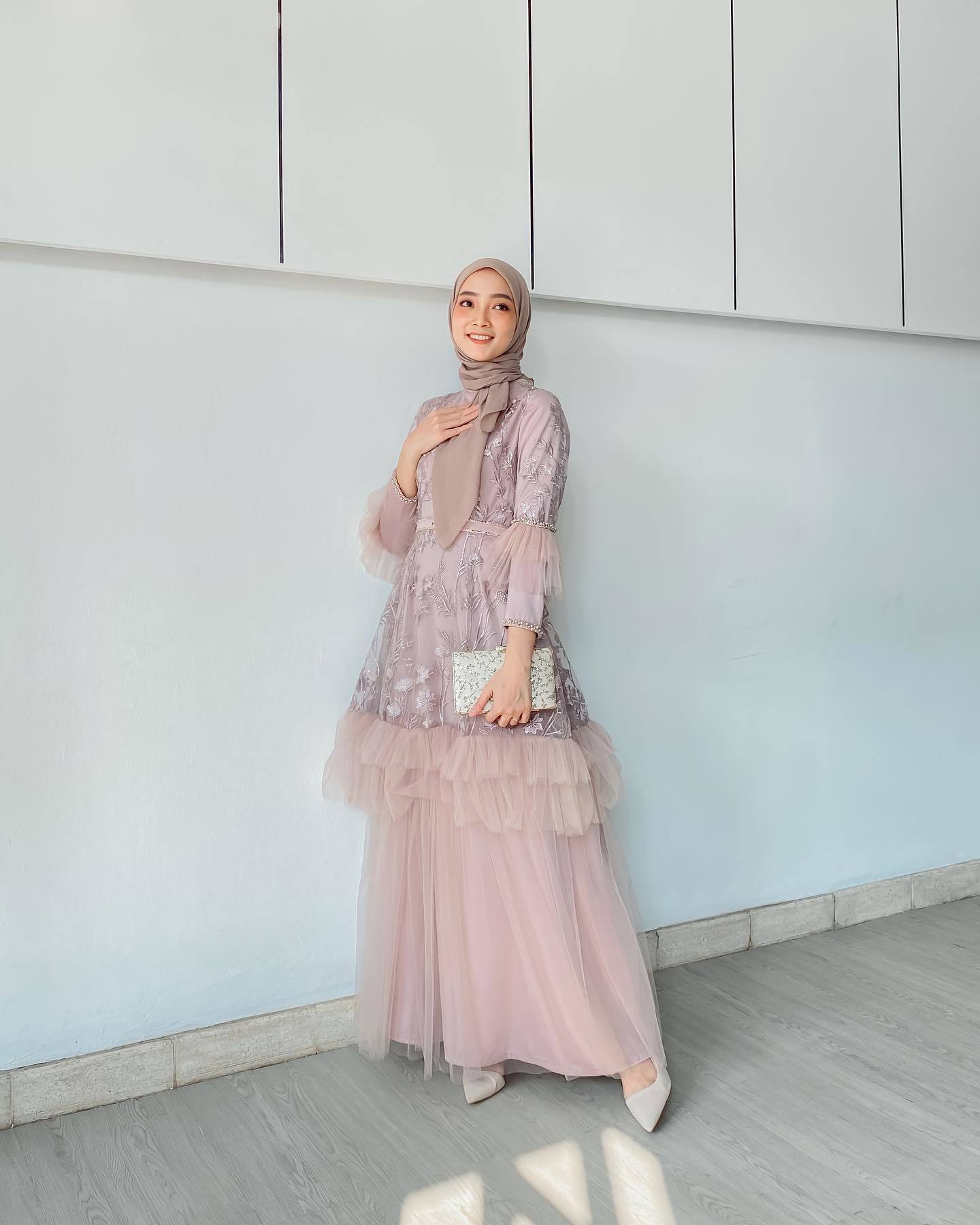 Kebaya dress yang cantik. (Foto: Instagram/liza.rosalita)