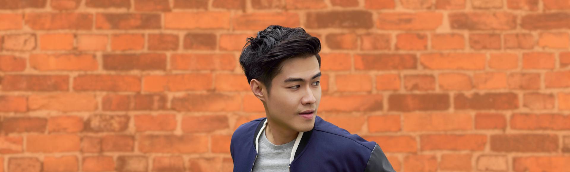 14 Inspirasi Gaya Rambut Belah Samping Pria Kekinian