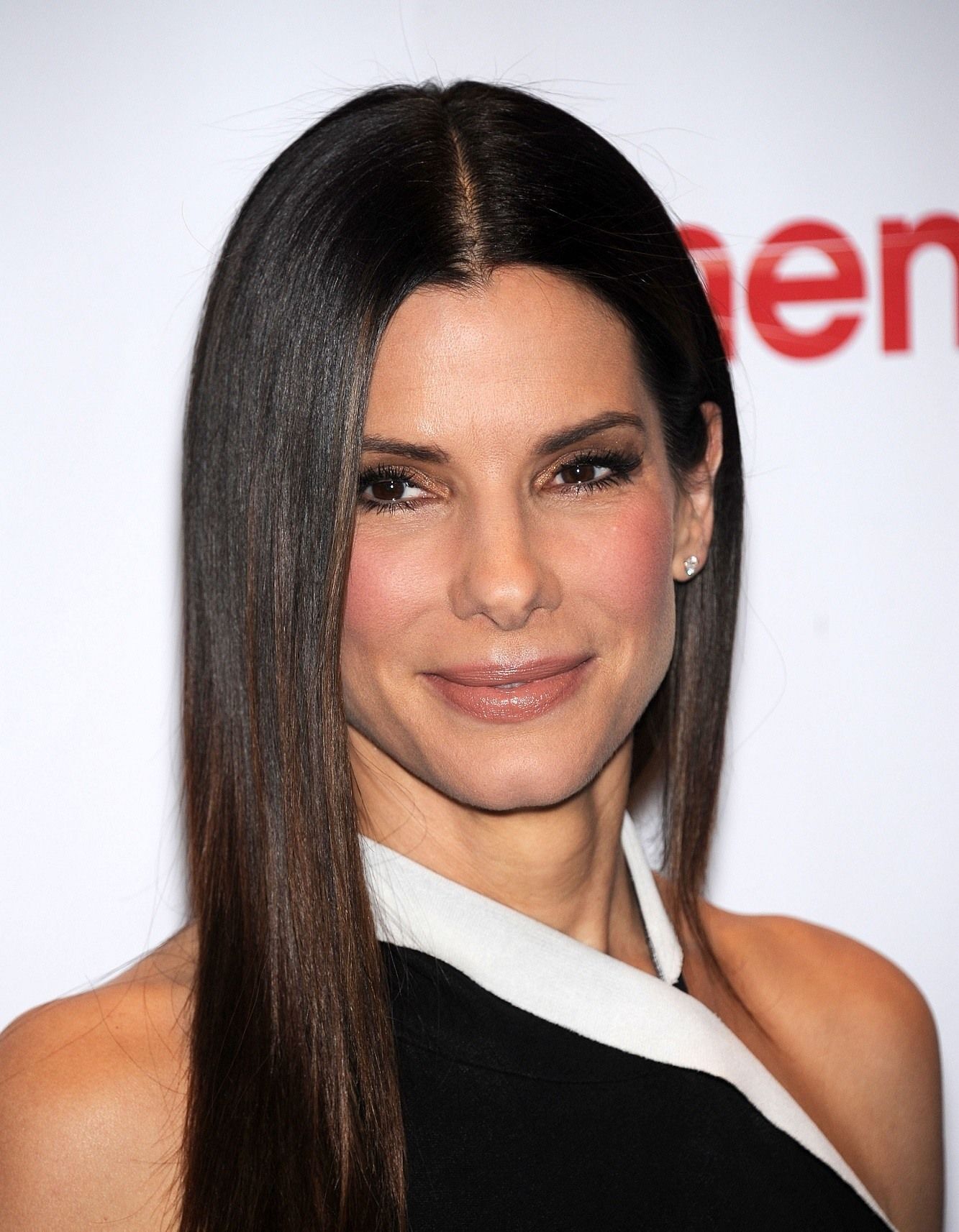 Model rambut Sandra Bullock yang berzodiak Leo (Foto: Shutterstock)