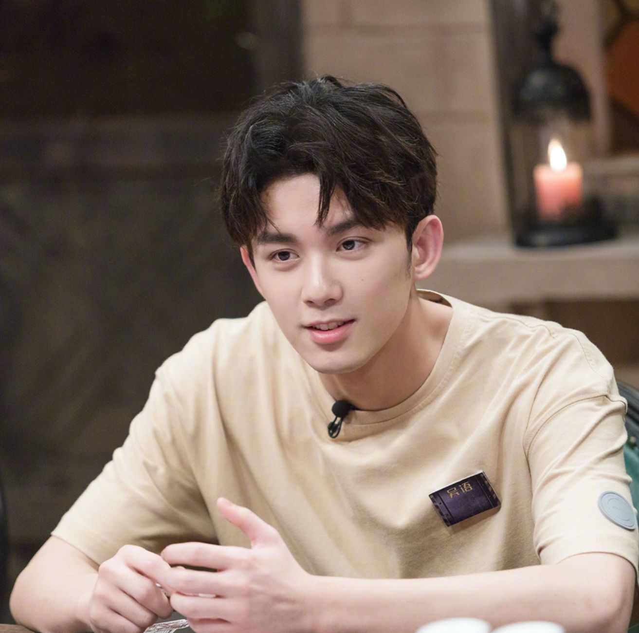 medium tousled hair gaya ikal