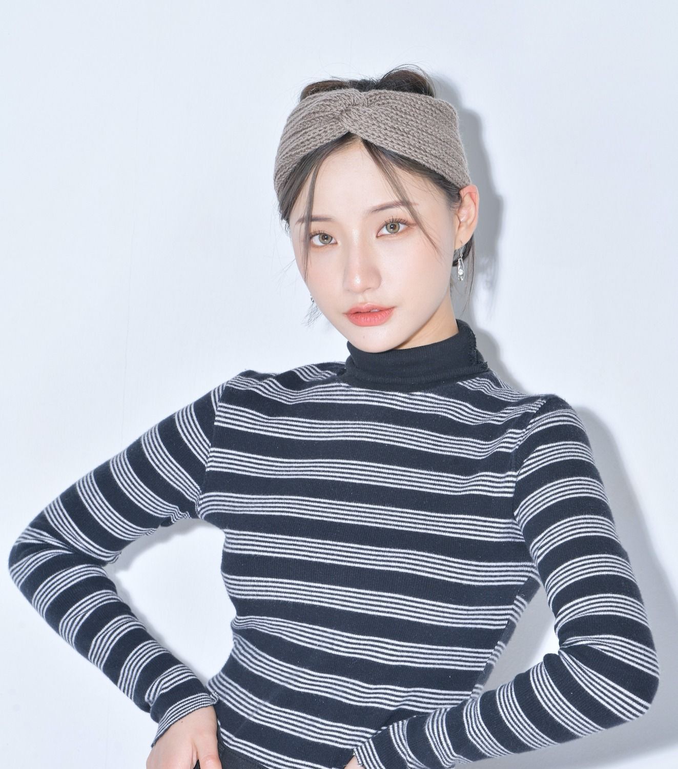 Menggunakan bandana. (Foto: Shutterstock)