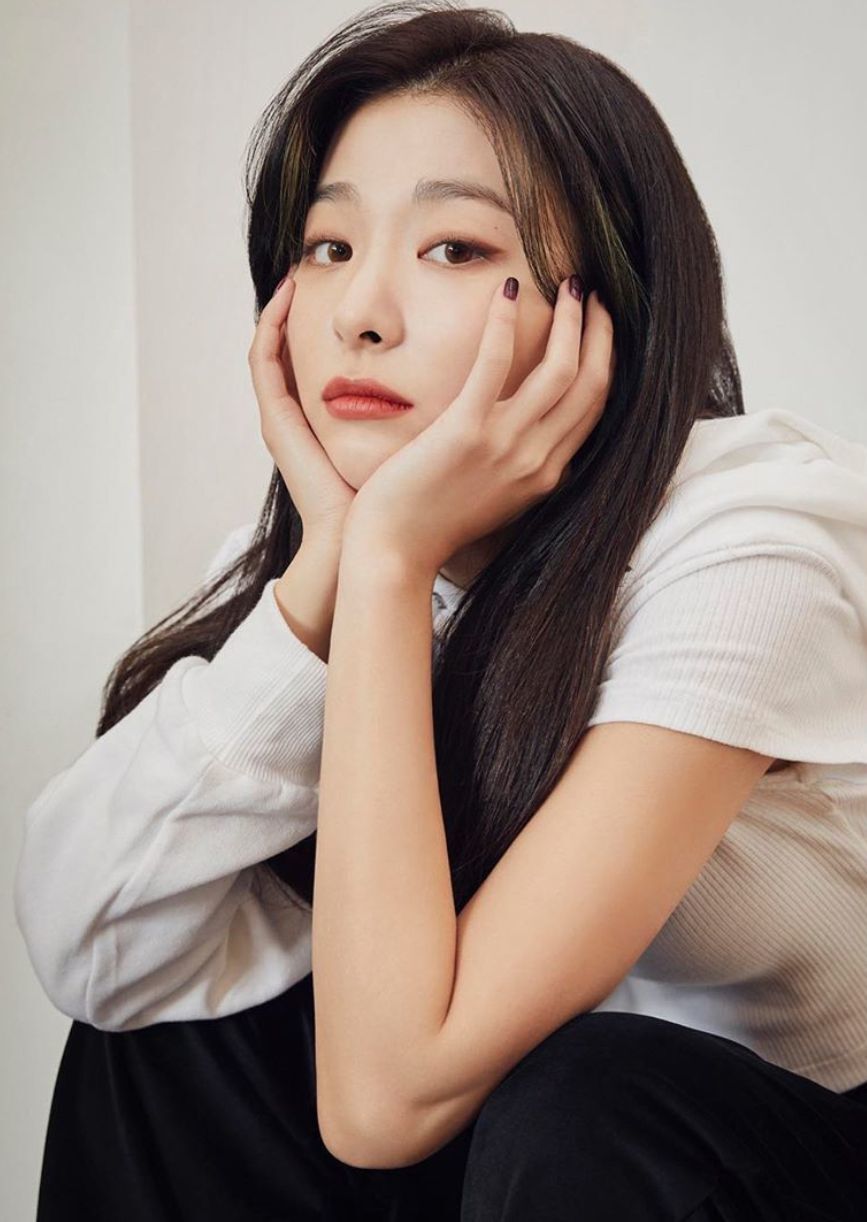 Seulgi warna rambut hitam