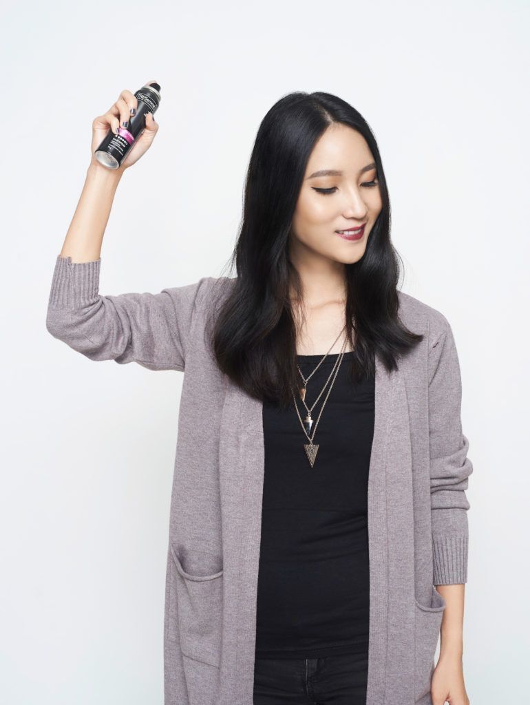 Sanggul kepang membutuhkan hairspray