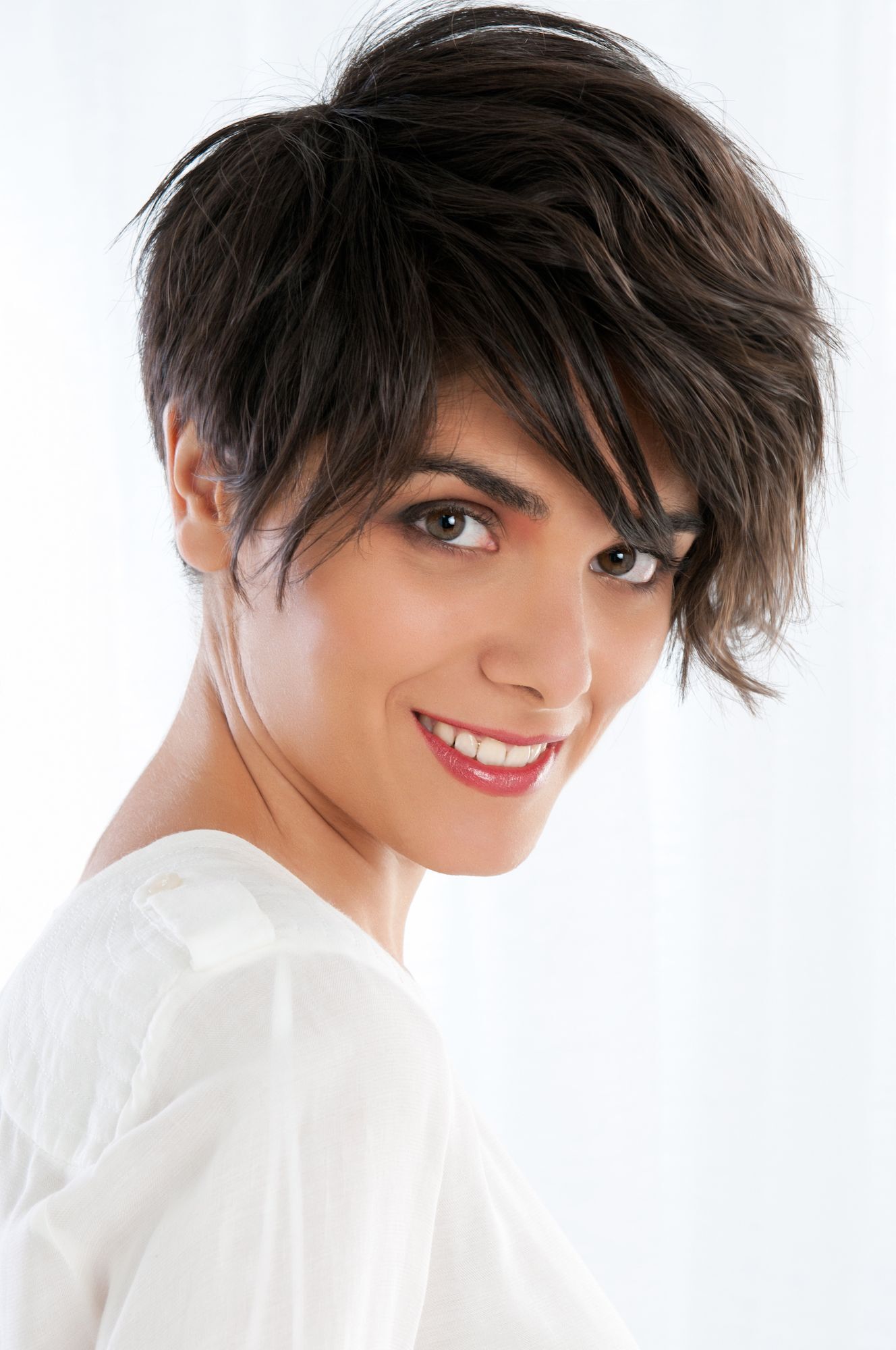 Biarpun vintage, gaya rambut ini tetap favoritnya si rambut tebal. (Foto: Shutterstock)