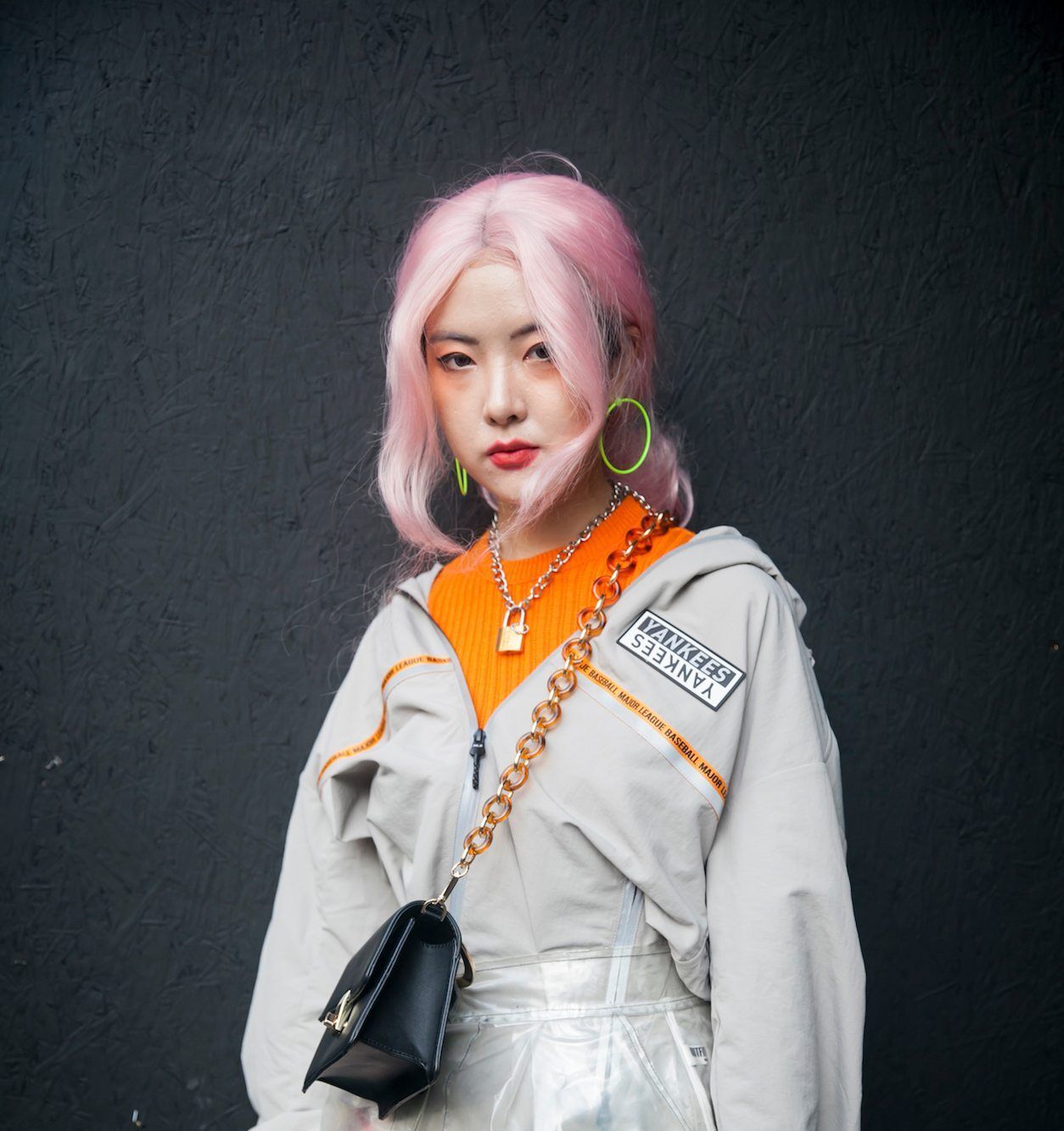 Cara move on dari mantan pacar dengan ganti gaya rambut? Ini kata ahli!