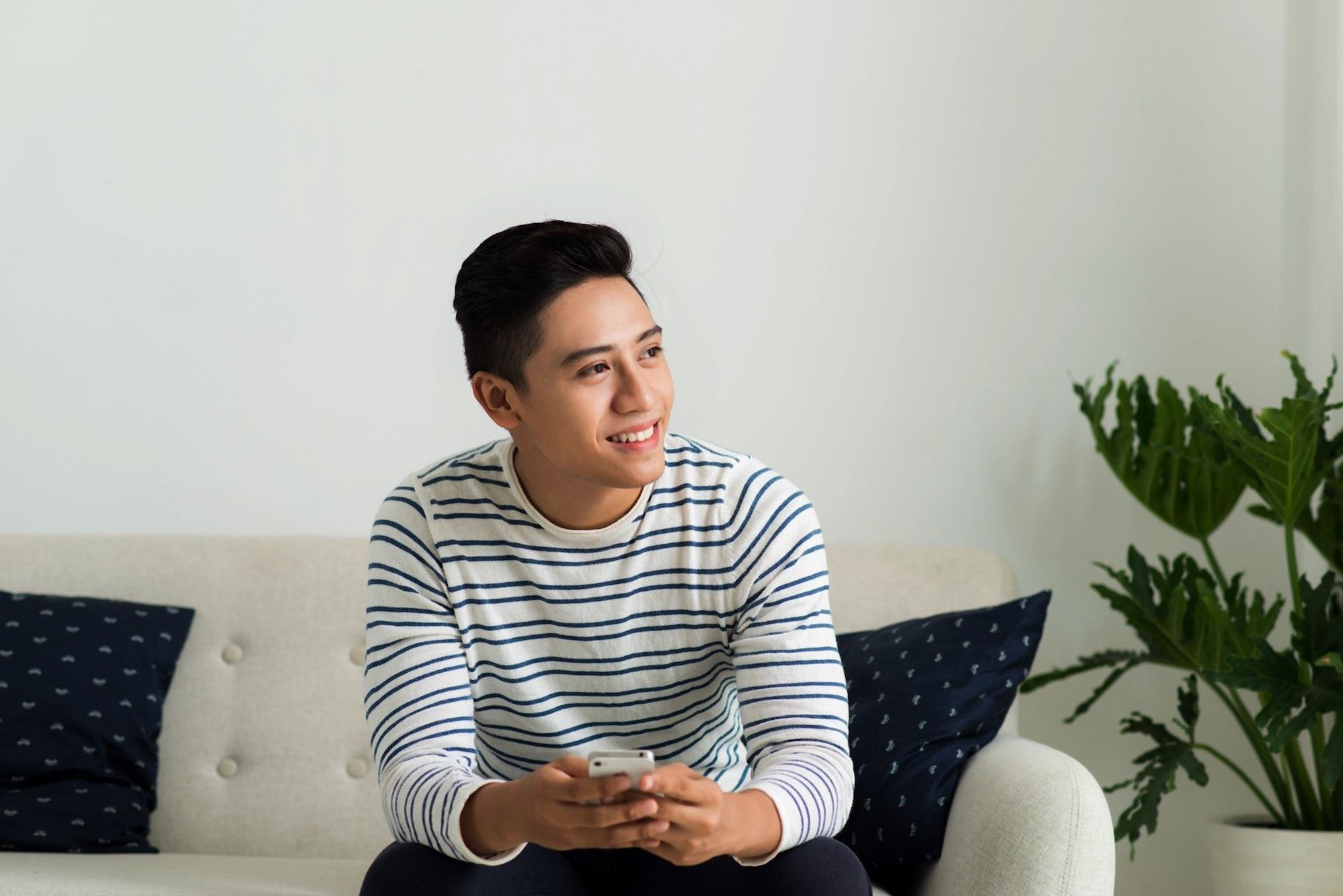 Untuk gaya pomade yang lebih mudah diatur, kamu bisa coba model rambut high fade. (Foto: Shutterstock)