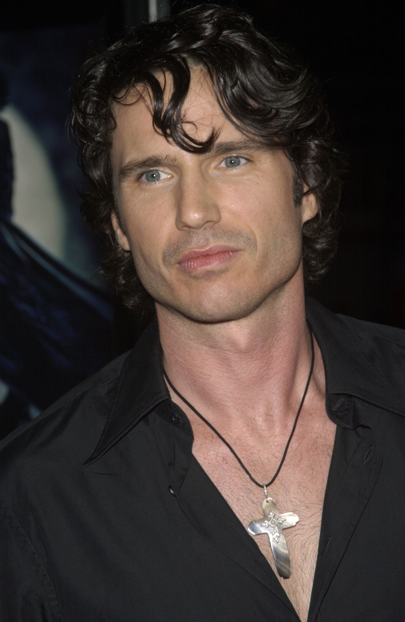 Model rambut bergelombang yang hanya perlu disisir dengan jari. (Foto: REX by Shutterstock)