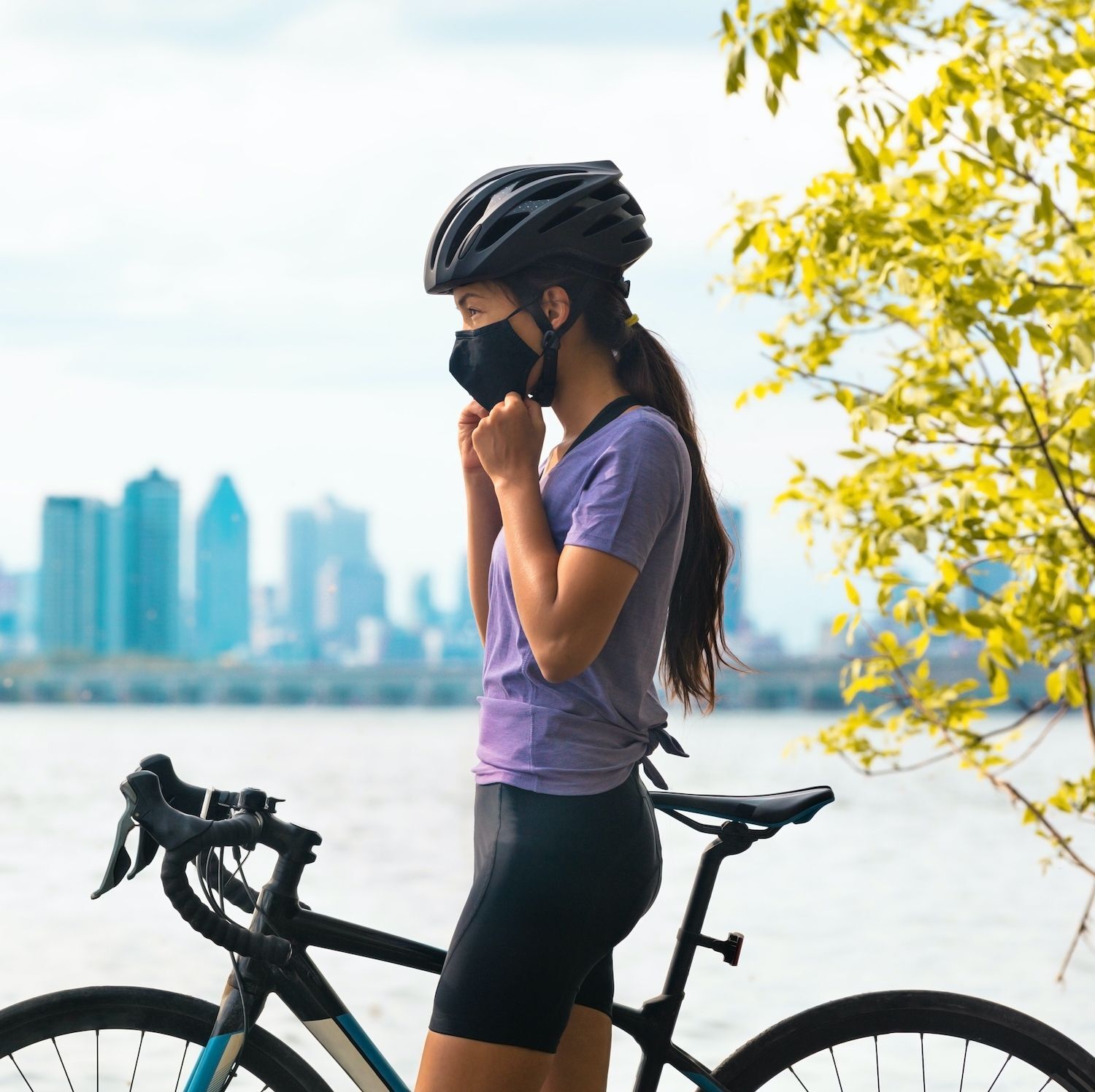 Ponytail selalu bisa diandalkan. (Foto: Shutterstock)