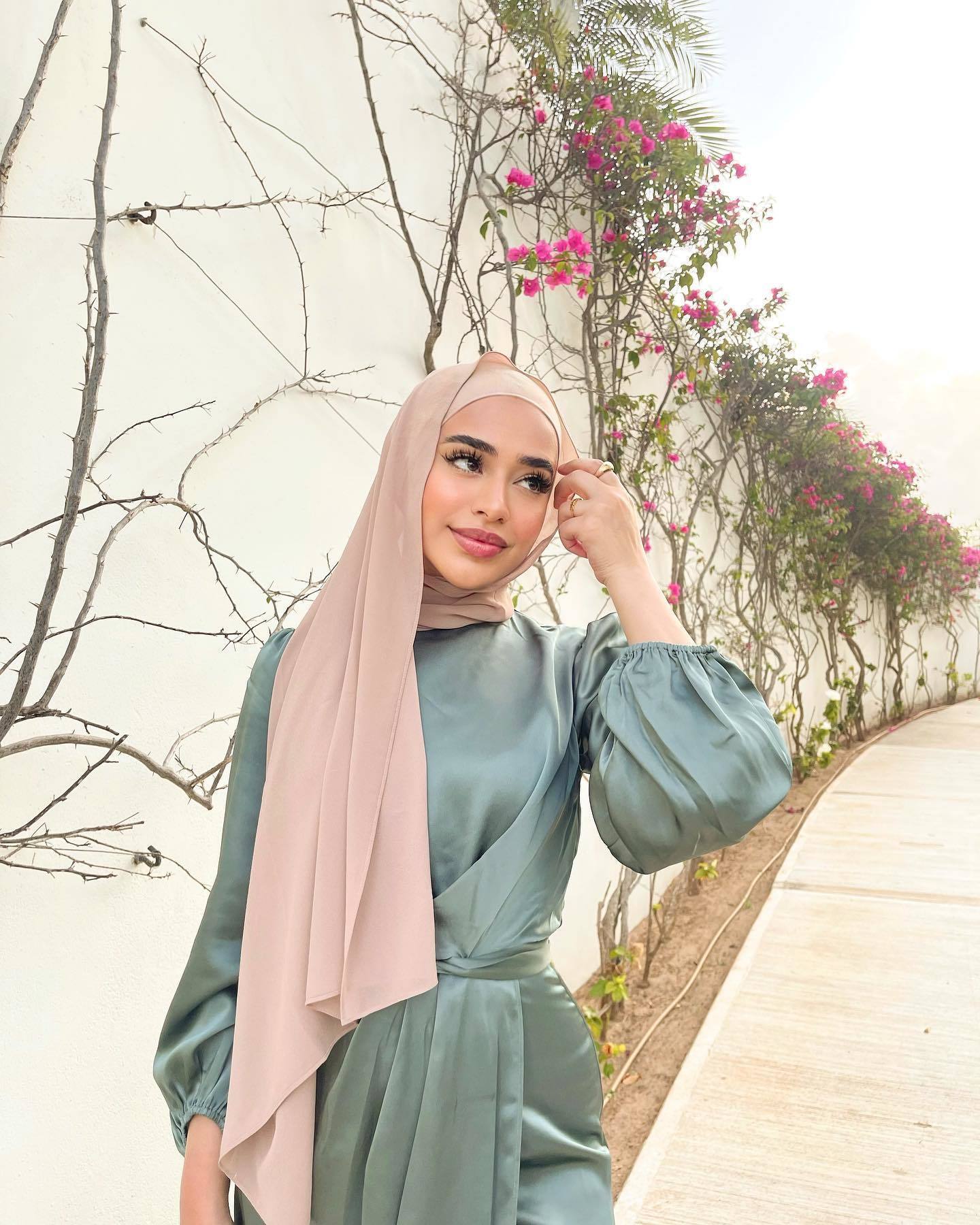 Model pashmina simpel. (Foto: Instagram.com/Bazzibatul)