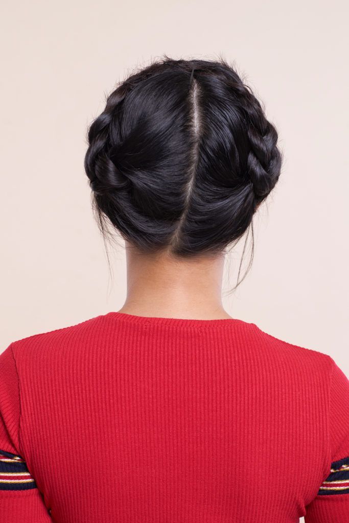 Gaya rambut crown braid untuk rambut pendek