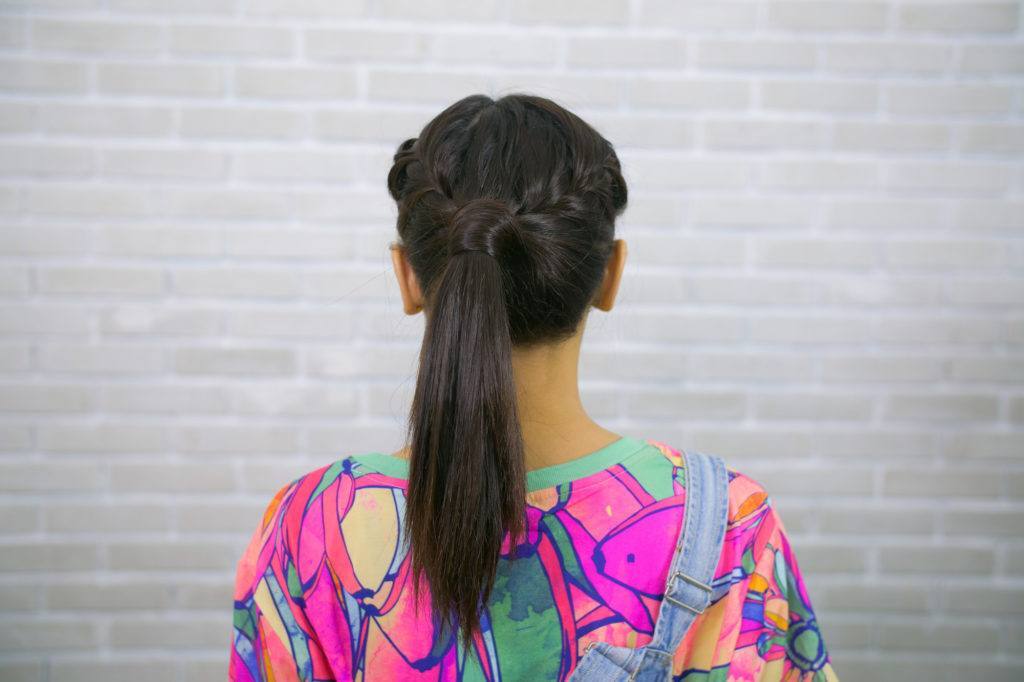 tampak belakang gaya rambut sporty yang keren