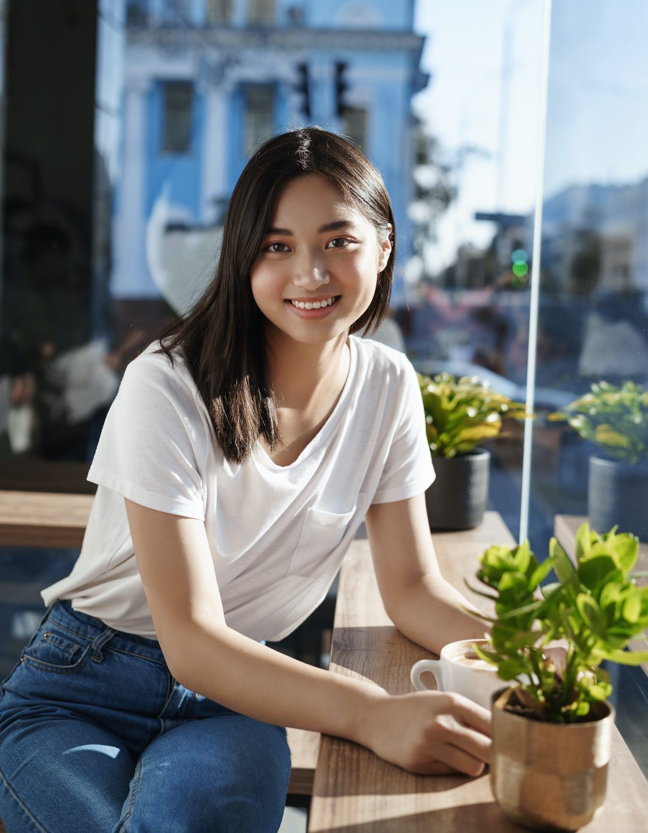 Wanita asia selfie untuk online dating app