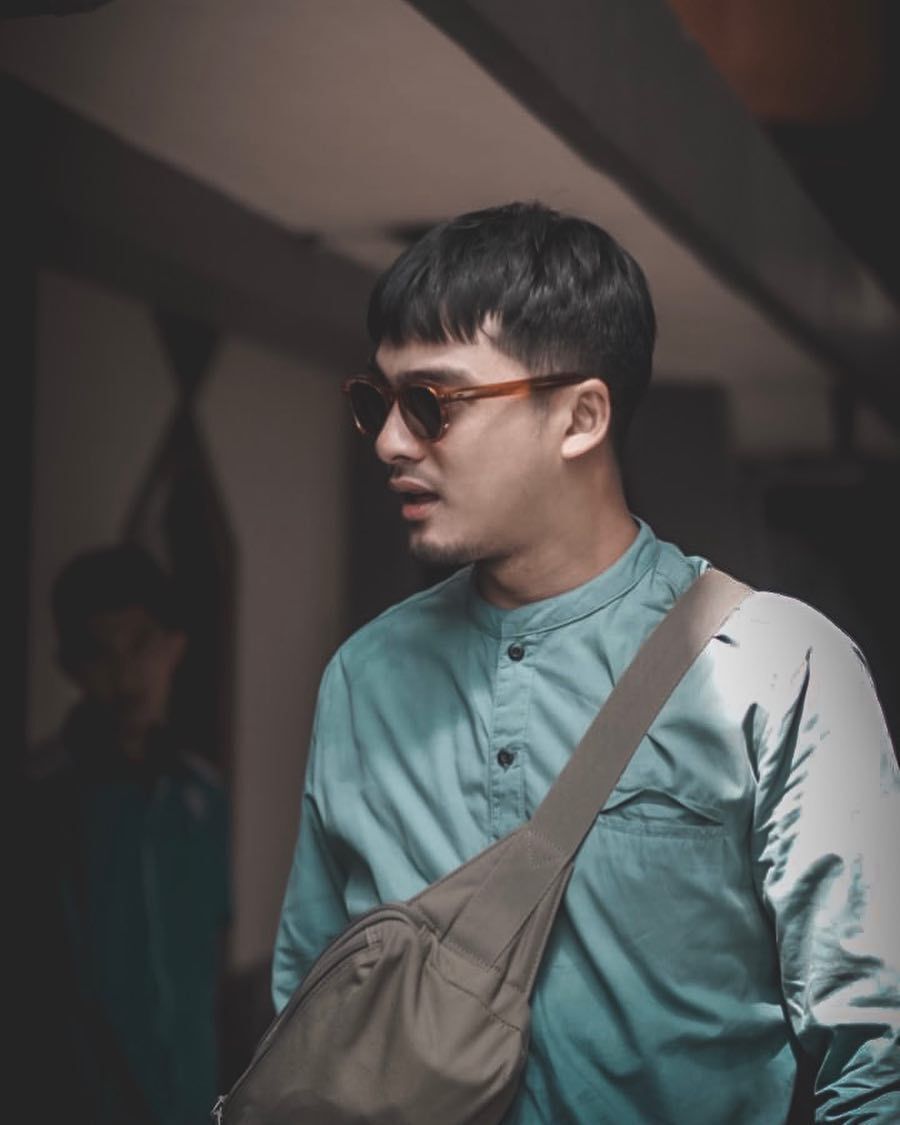 Coba gaya rambut bowl cut untuk tampil unik. (Foto: Instagram.com/rickyharun)