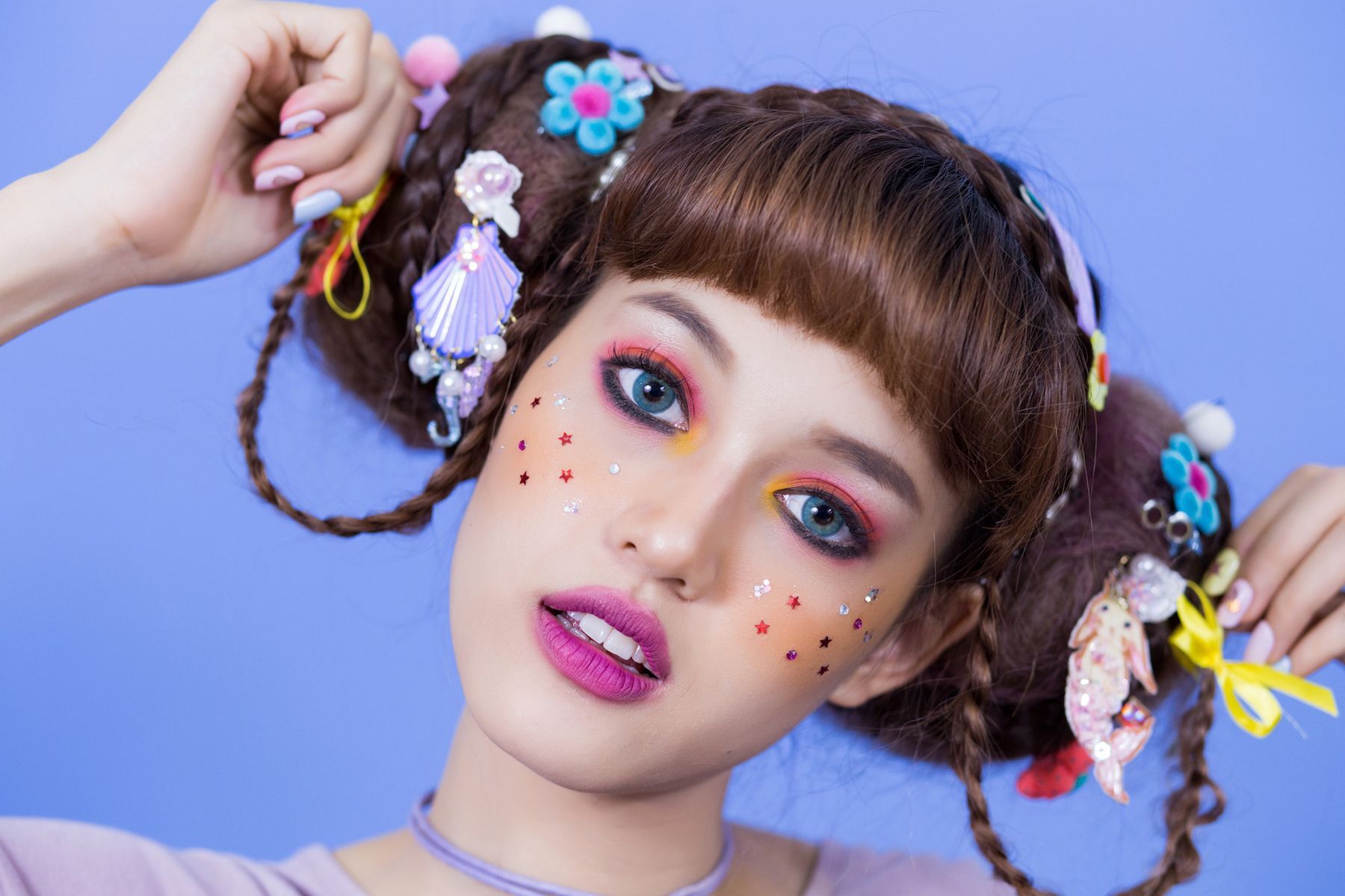 Coba aksesoris gaya Harajuku. (Foto: Shutterstock)
