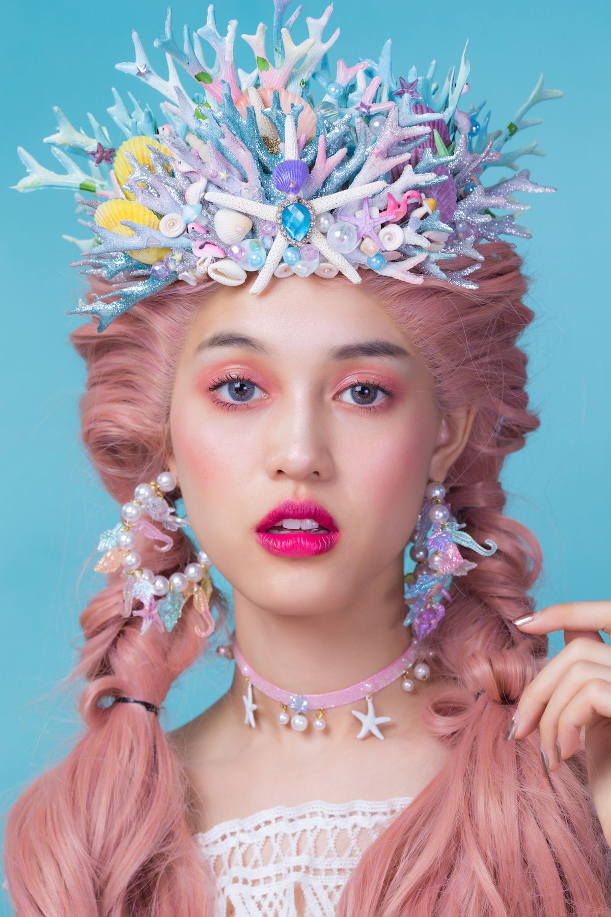 Terinspirasi coba gaya mermaid? Coba gaya fishtail braid.(Foto: Shutterstock)