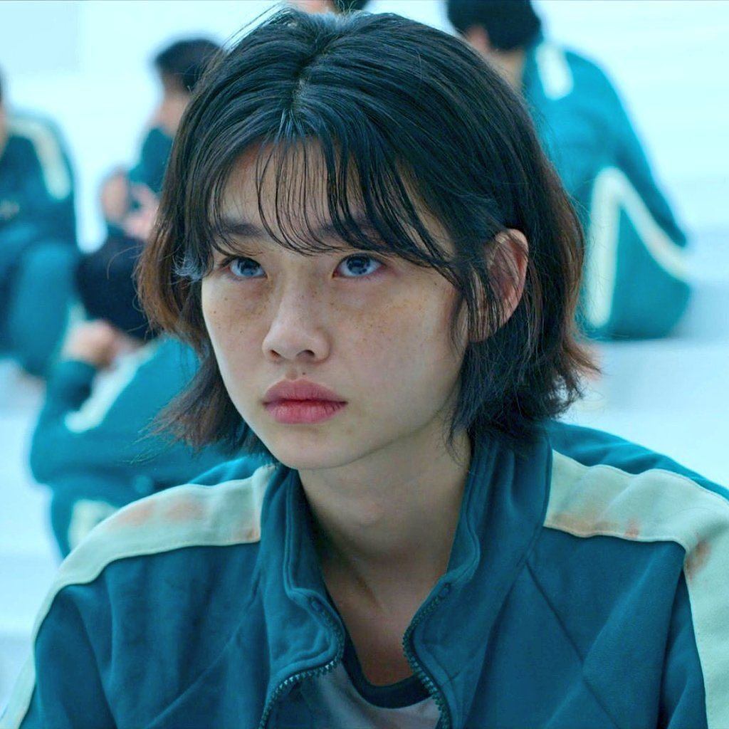 Wolf cut yang memanfaatkan volume rambut tebal kian populer sejak serial Squid Game tayang. (Foto: Netflix Korea)