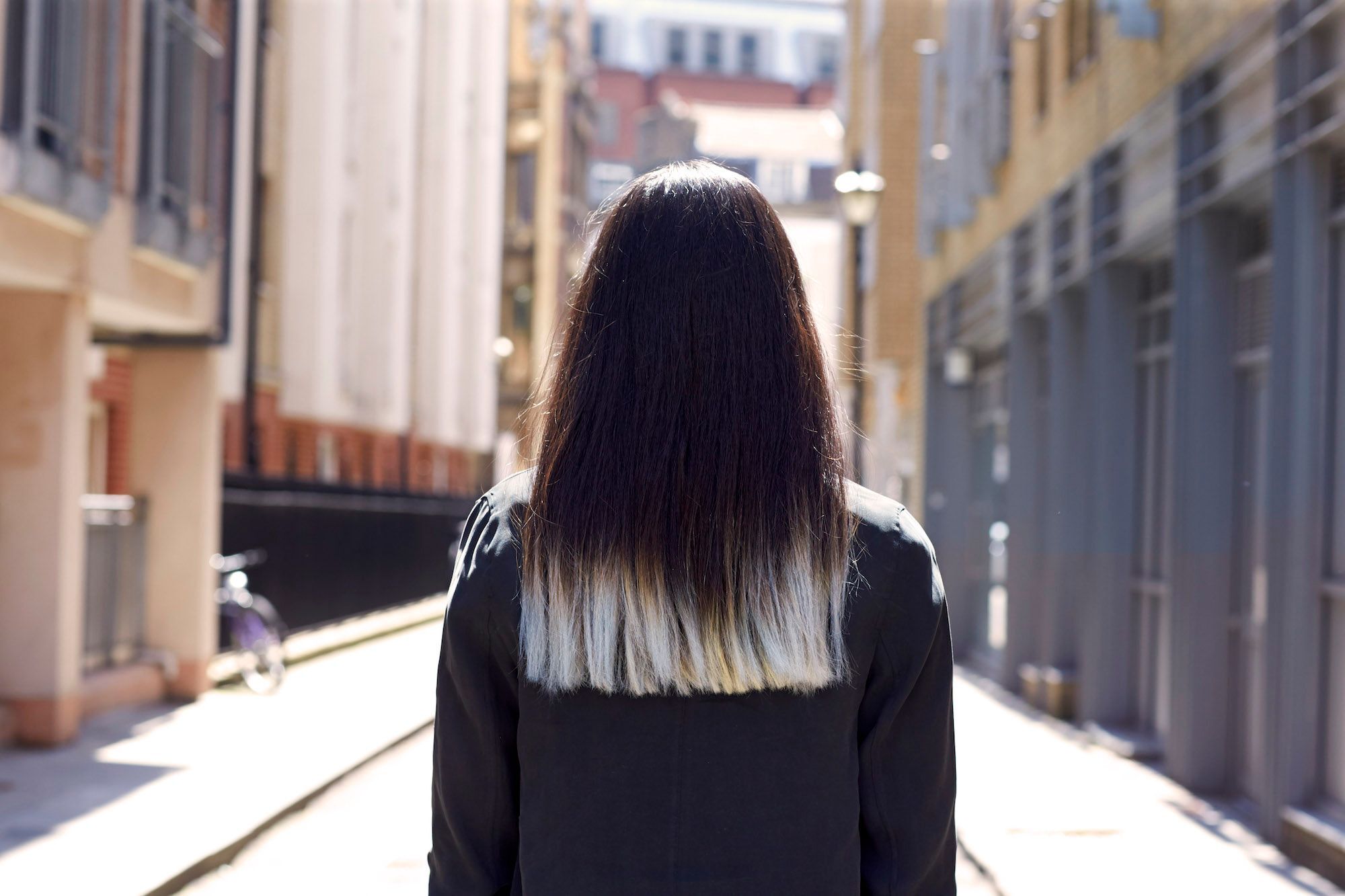 Warna dark Brown yang berpadu dengan abu-abu. (Foto: Dvora)