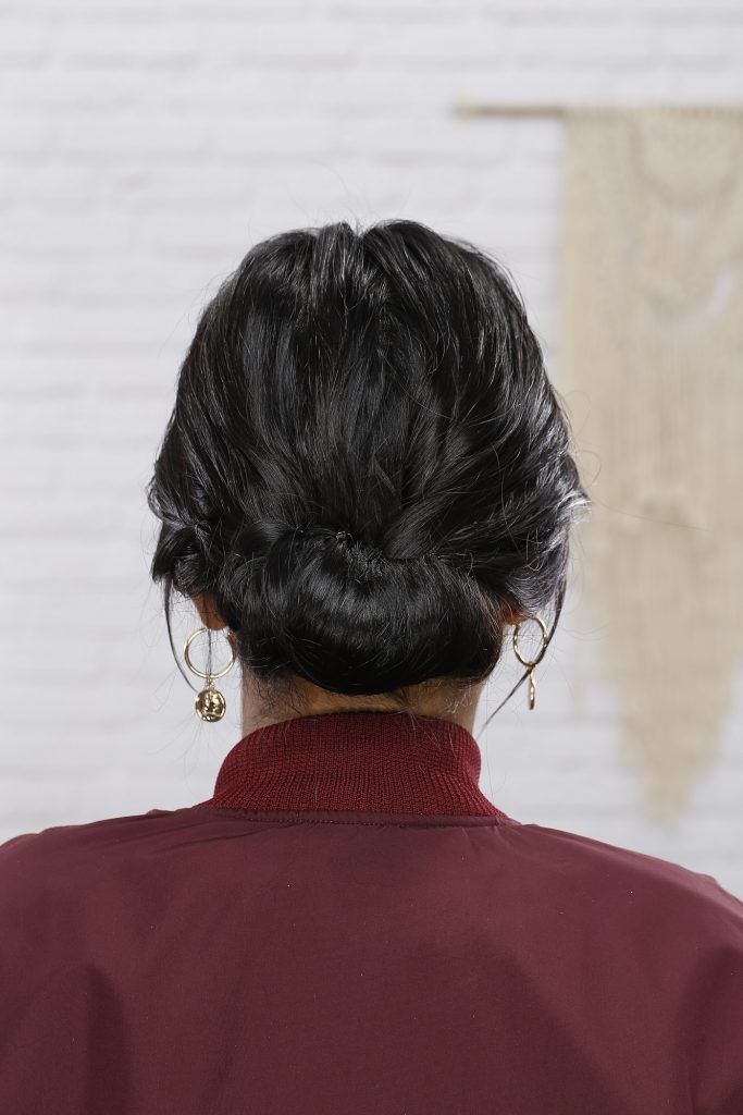 wanita asia dengan rambut pendek