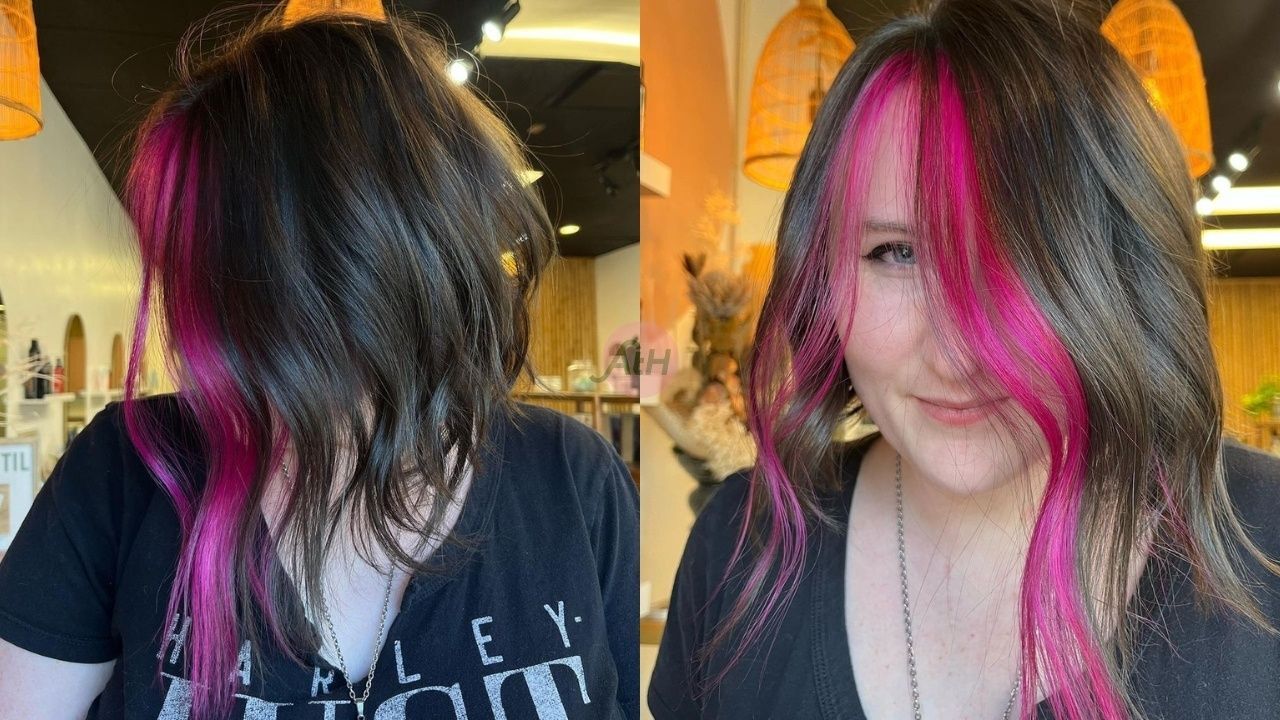 wanita kaukasia dengan warna rambut magenta highlight