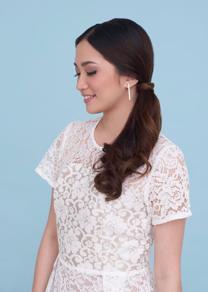 ผมหางม้า ผมหางม้าต่ำ มัดผมเบี่ยงข้าง ทรงผมสุภาพ