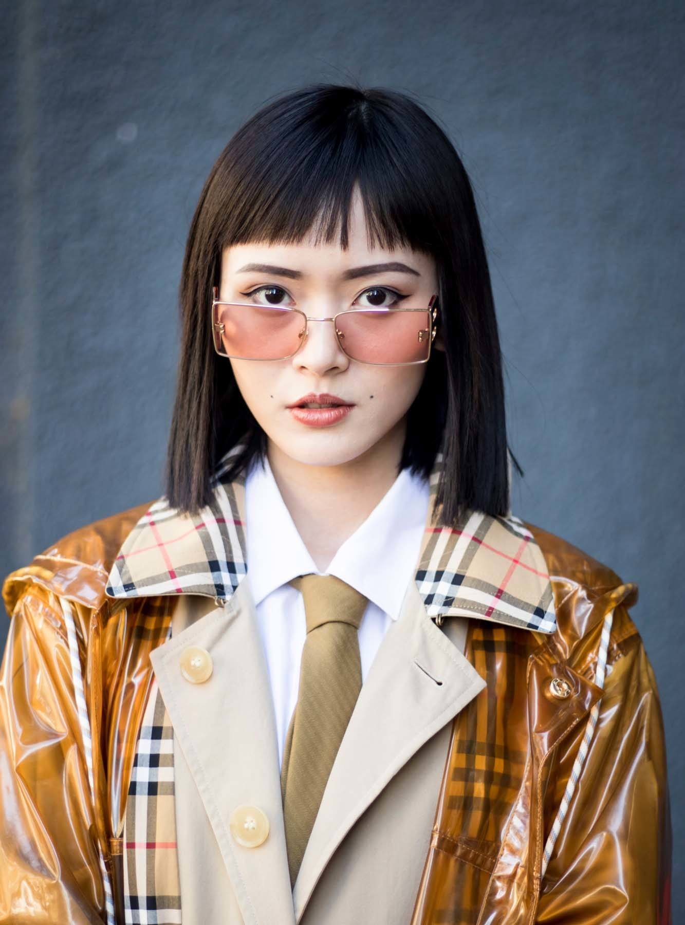 บ๊อบประบ่ากับผมหน้าม้าเต่อชิคๆ (Credit: Rex by Shutterstock)